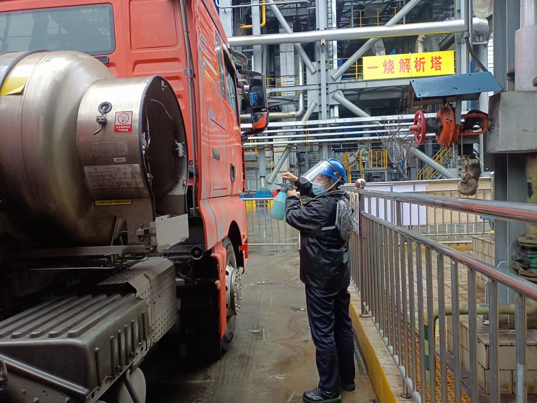 既“督”又“戰(zhàn)”，堅(jiān)決打贏疫情防控攻堅(jiān)戰(zhàn)