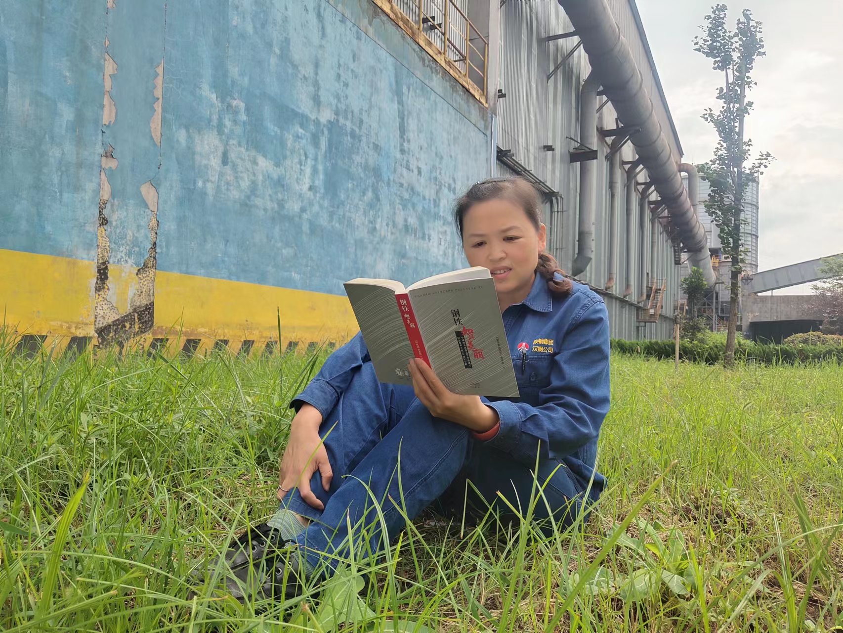 鏡頭背后的鋼城“追夢人”