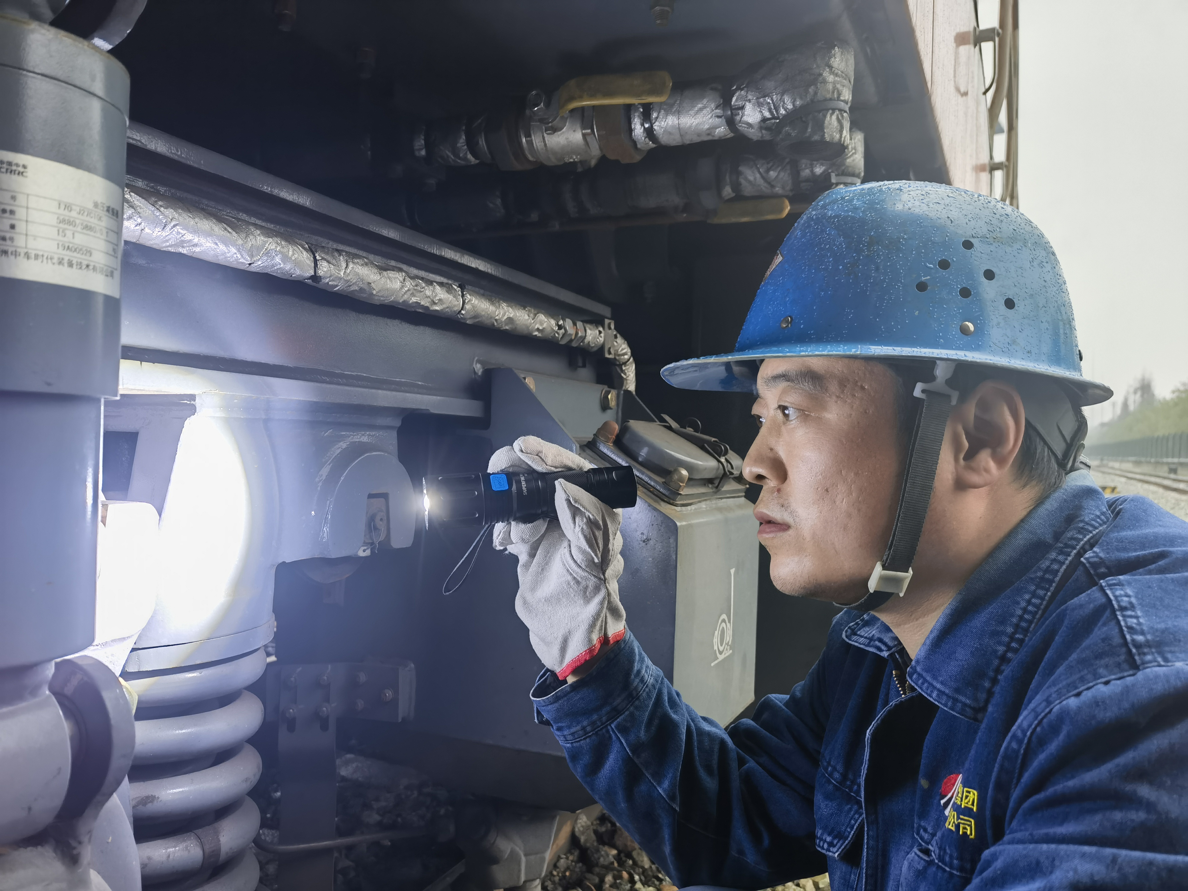 閃耀鋼城的“工裝藍(lán)”