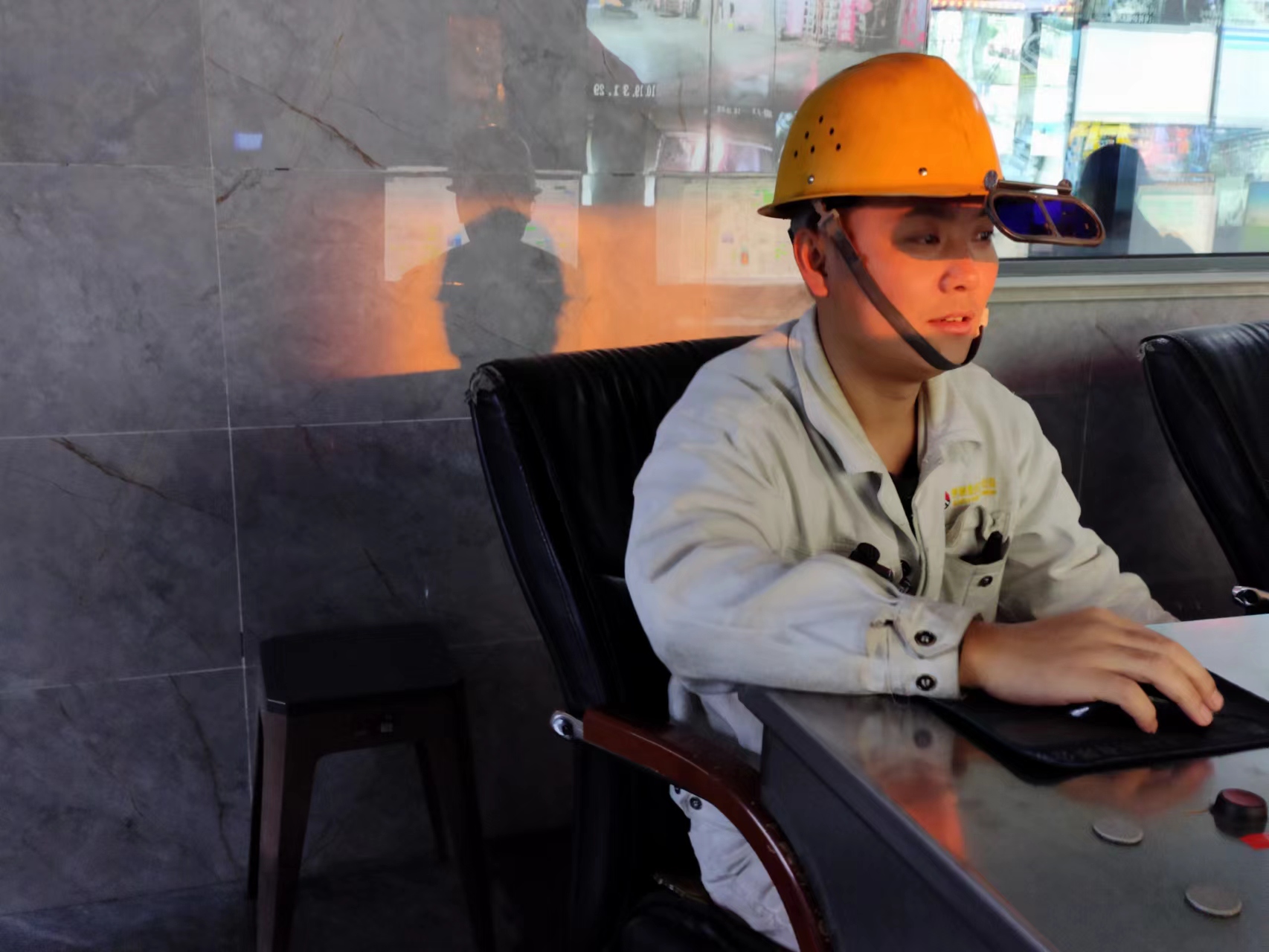 這個爐長，好樣的！