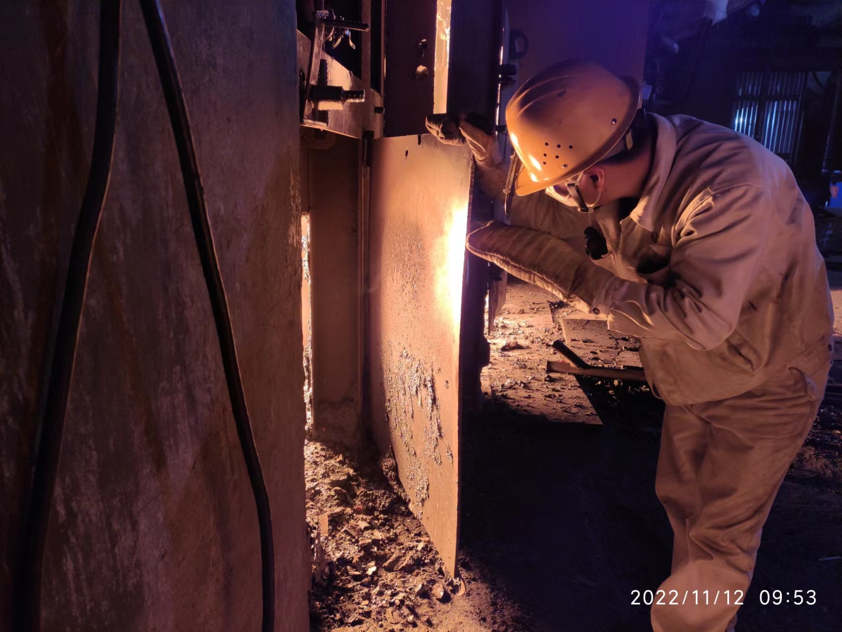 這個爐長，好樣的！