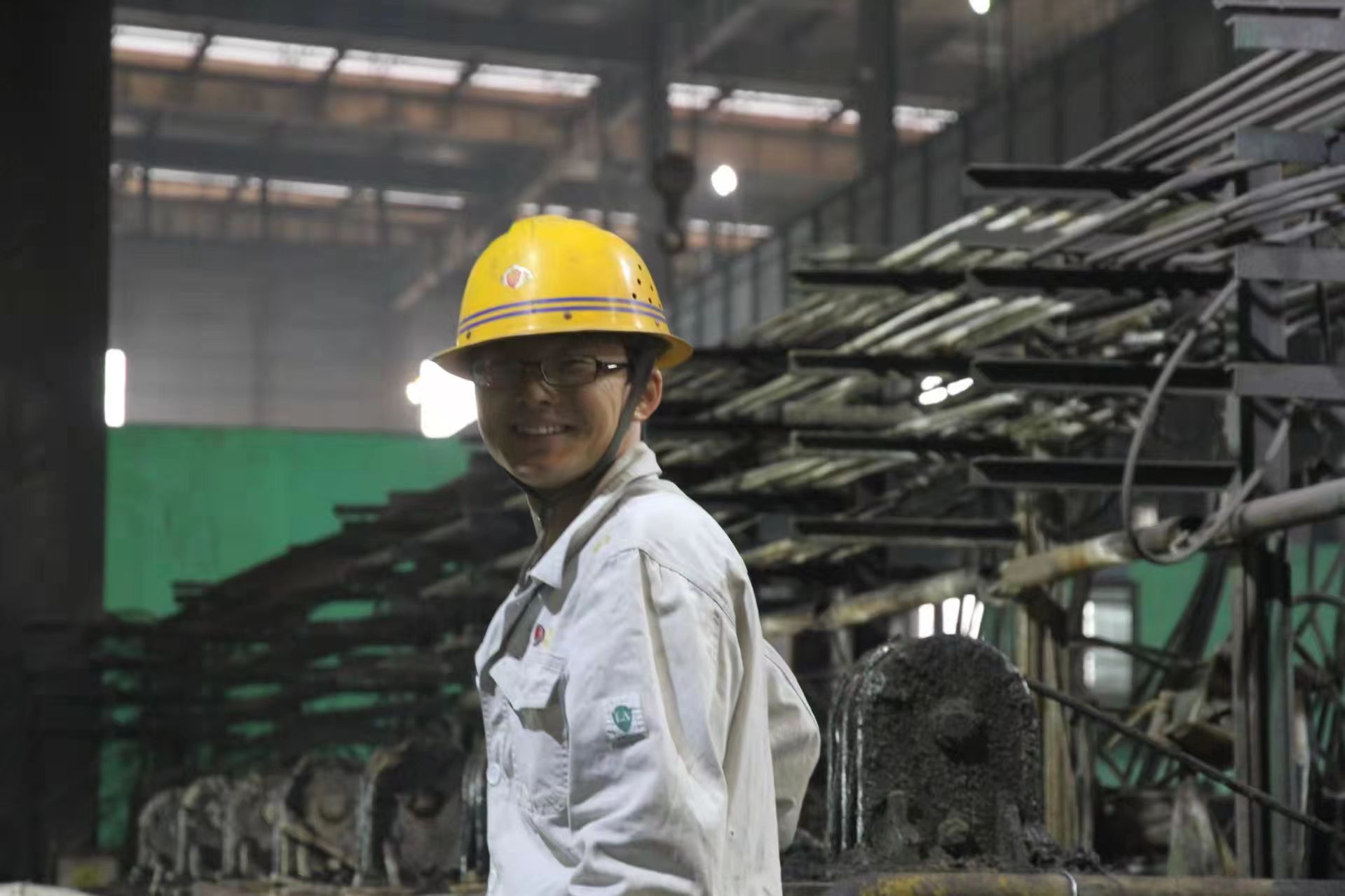 汗水澆鑄熱血 奮斗譜寫華章