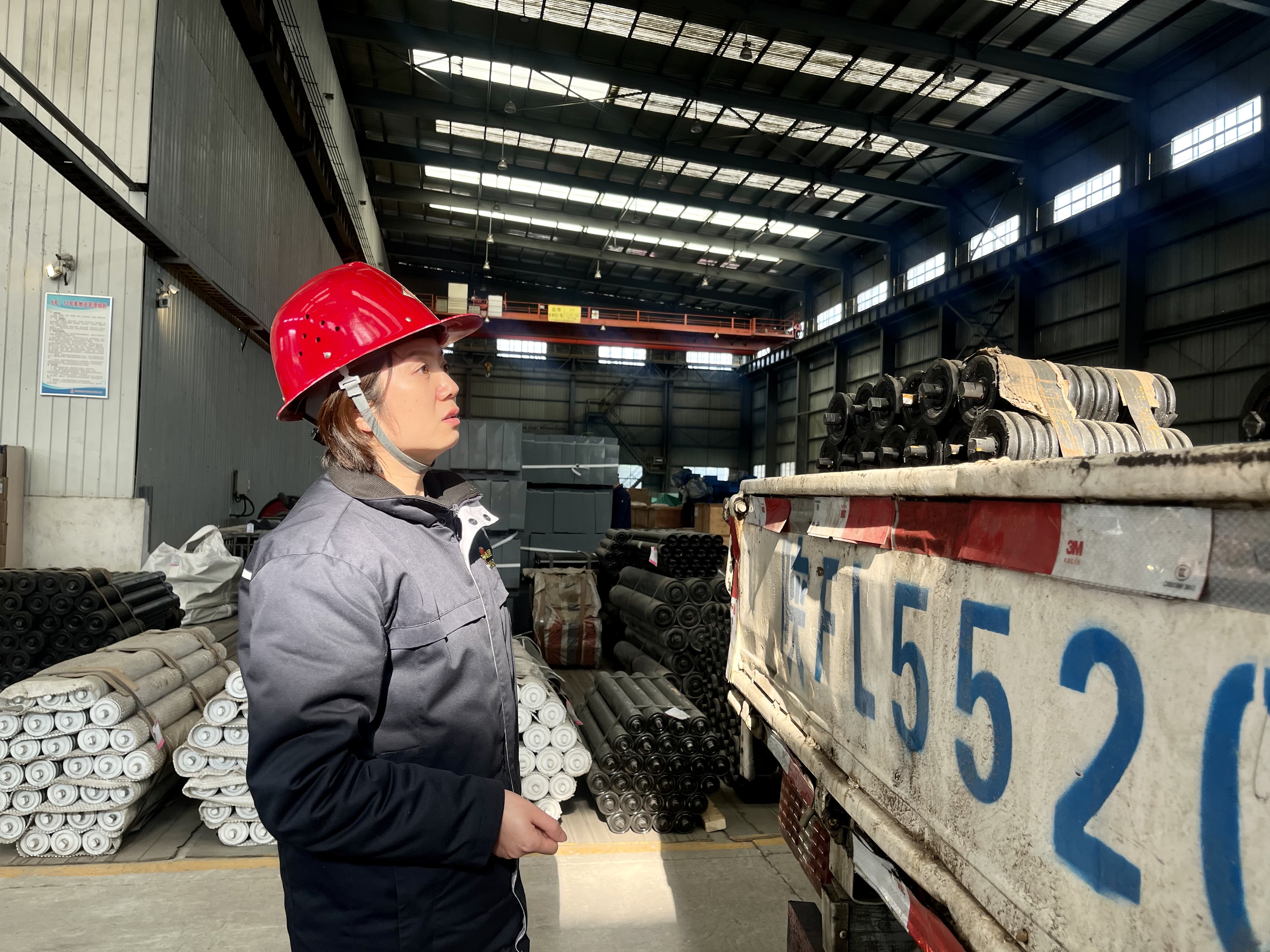 陶艷利：黨員勇?lián)?dāng) 巾幗綻芳華