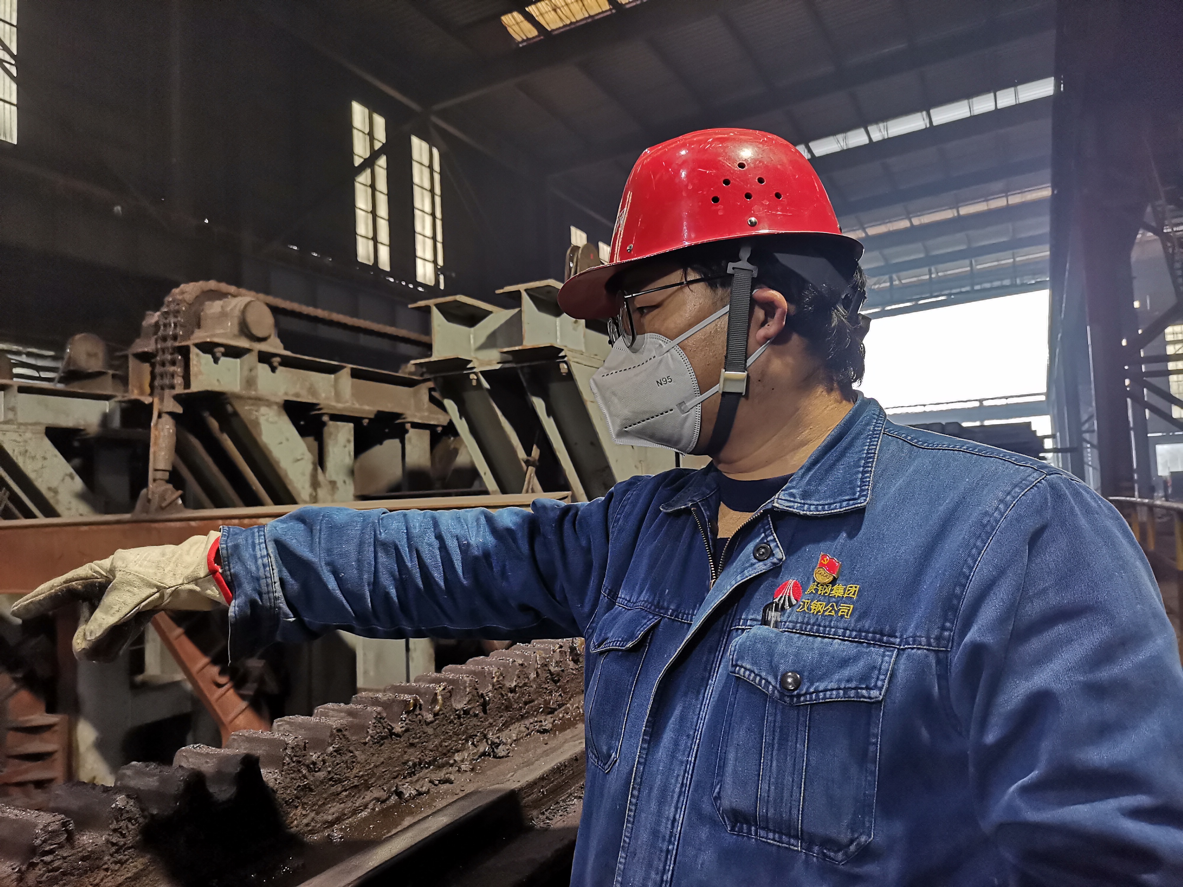 鋼圖為向?qū)?，讓旗幟在奮進中飄揚