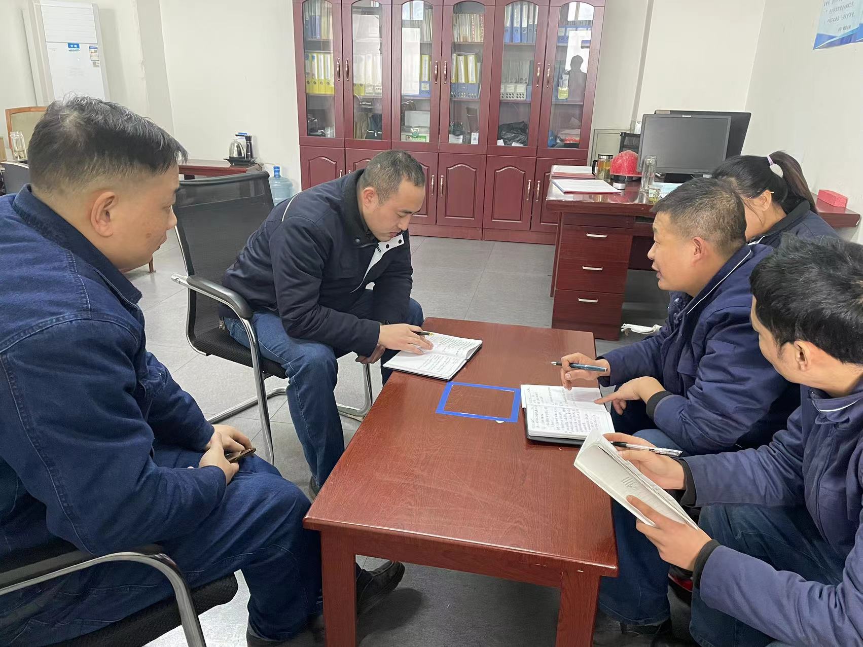 推動黨建與業(yè)務深度融合，實現(xiàn)“1＋1＞2”