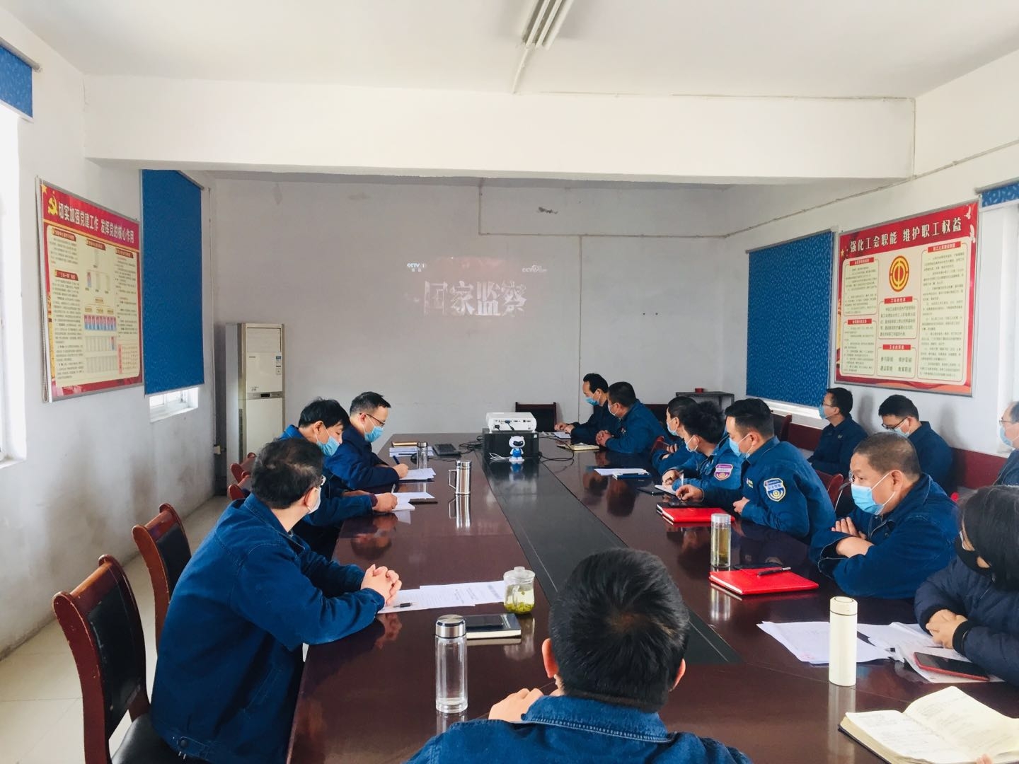 繃緊“自律弦” 拉起“起跑線”