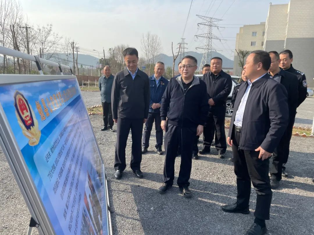 漢中市副市長雷江聲一行到公司督導(dǎo)檢查全國“兩會”期間安全穩(wěn)定工作