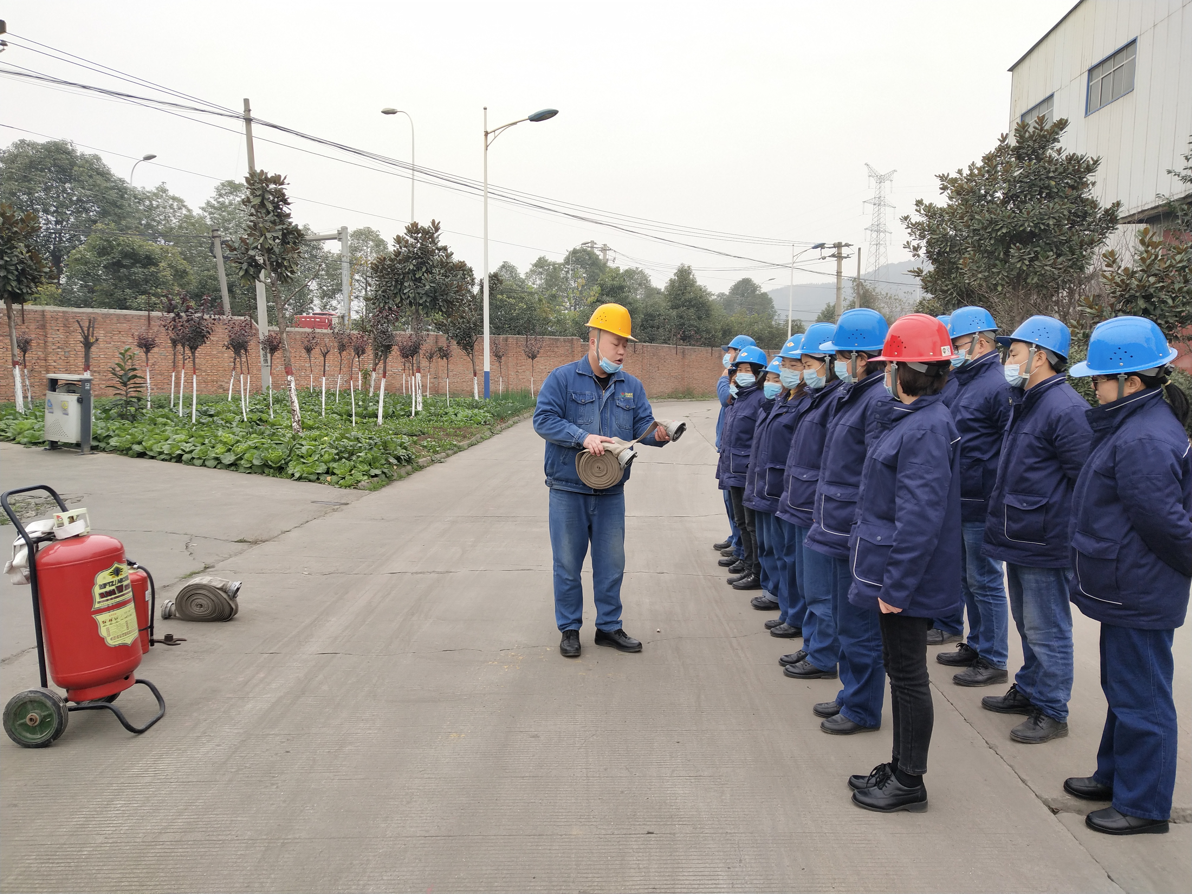 深耕現(xiàn)場“責(zé)任田”筑牢安全“防火墻”