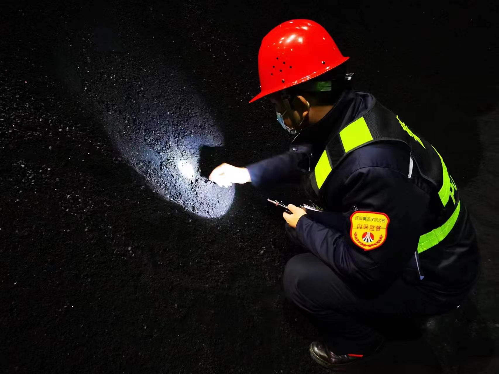 巧用“五面鏡子”，擦亮內(nèi)保監(jiān)督“利劍”