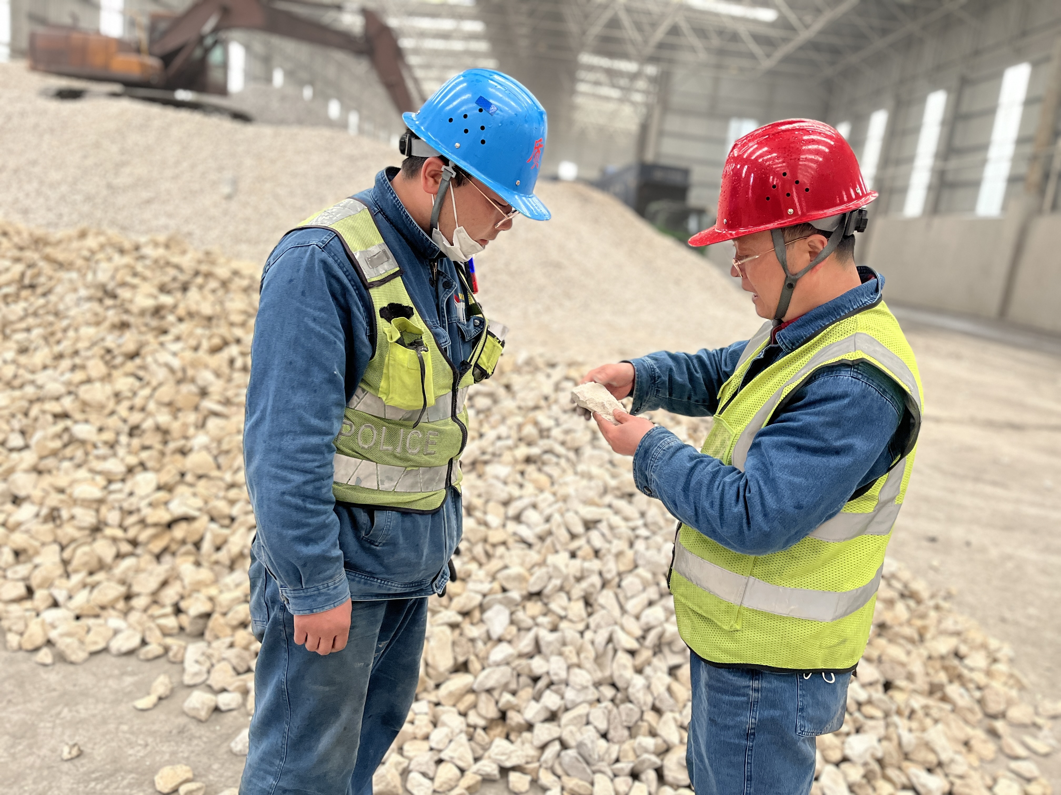 亮出“四把利劍”錘煉過硬作風(fēng)