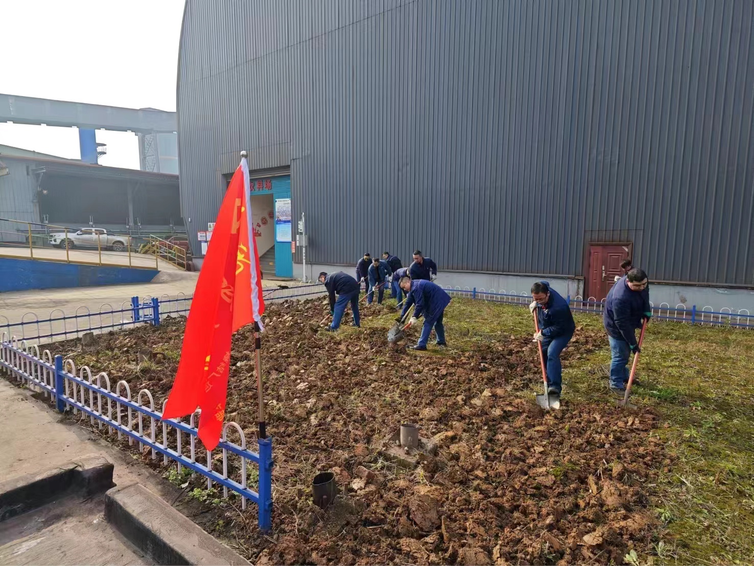 后勤保障不后站   生產(chǎn)經(jīng)營挺一線