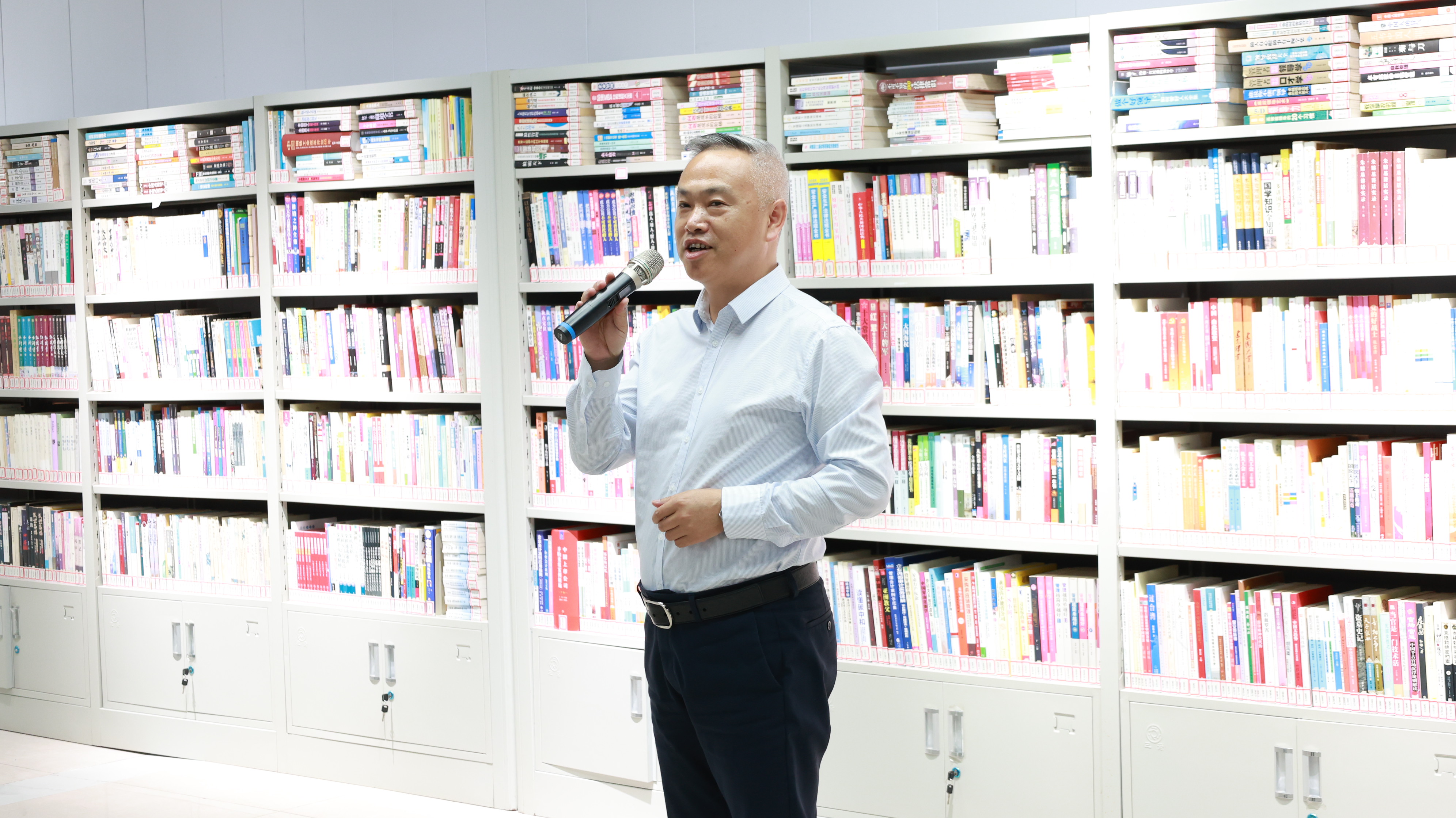 閱讀潤心田 書香滿漢鋼！漢鋼公司舉辦讀書沙龍活動