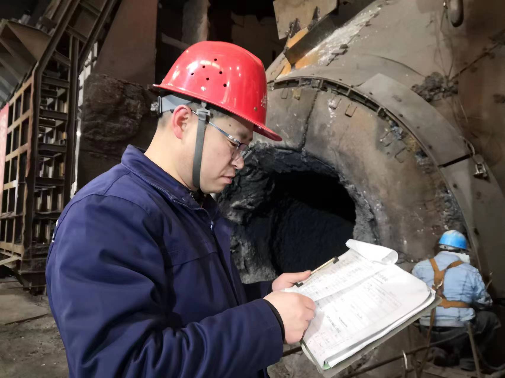 人手一份“安全套餐”，讓安全管理穩(wěn)上“快車道”