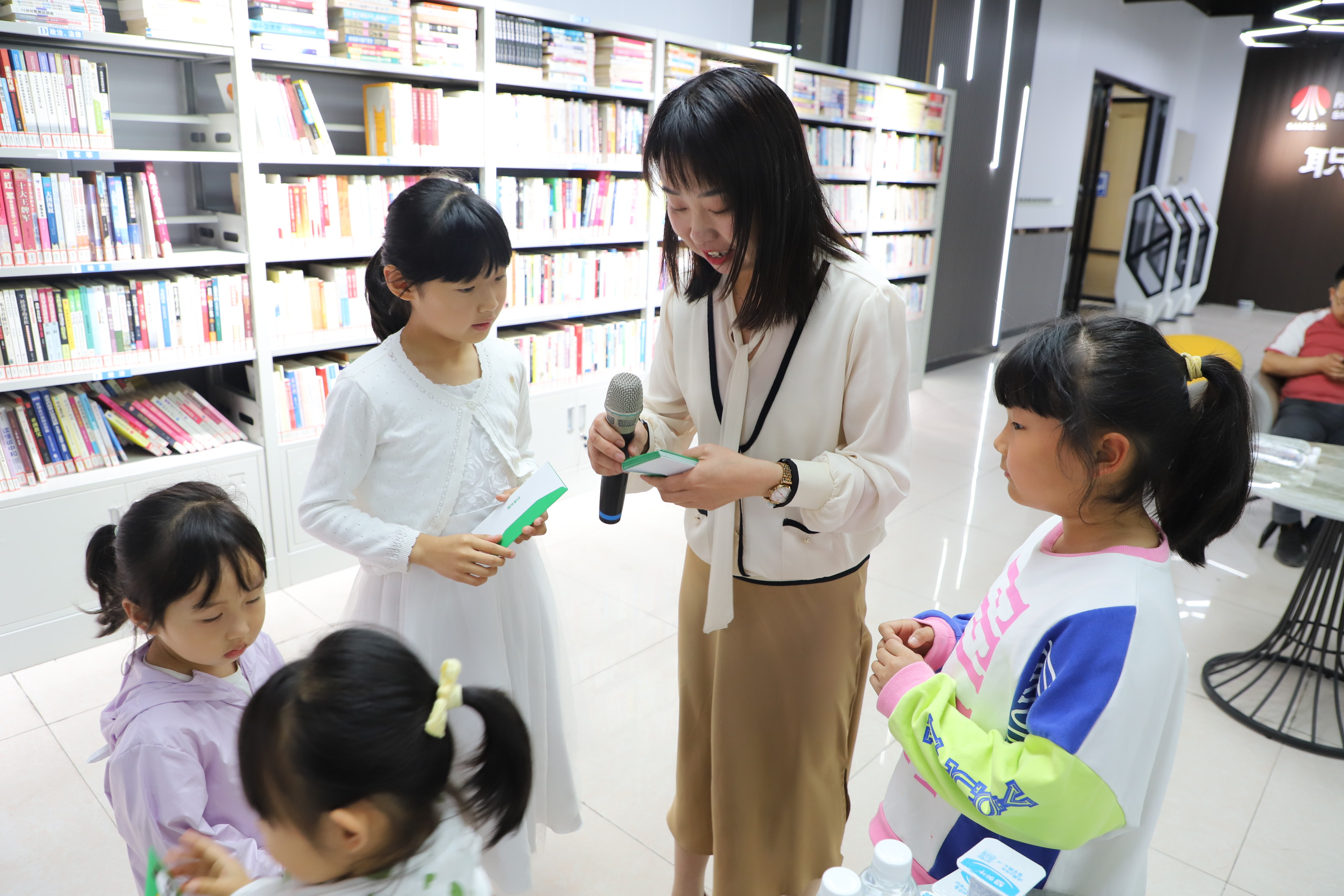 童年有書 未來有夢(mèng)！漢鋼公司機(jī)關(guān)工會(huì)開展親子閱讀分享交流活動(dòng)