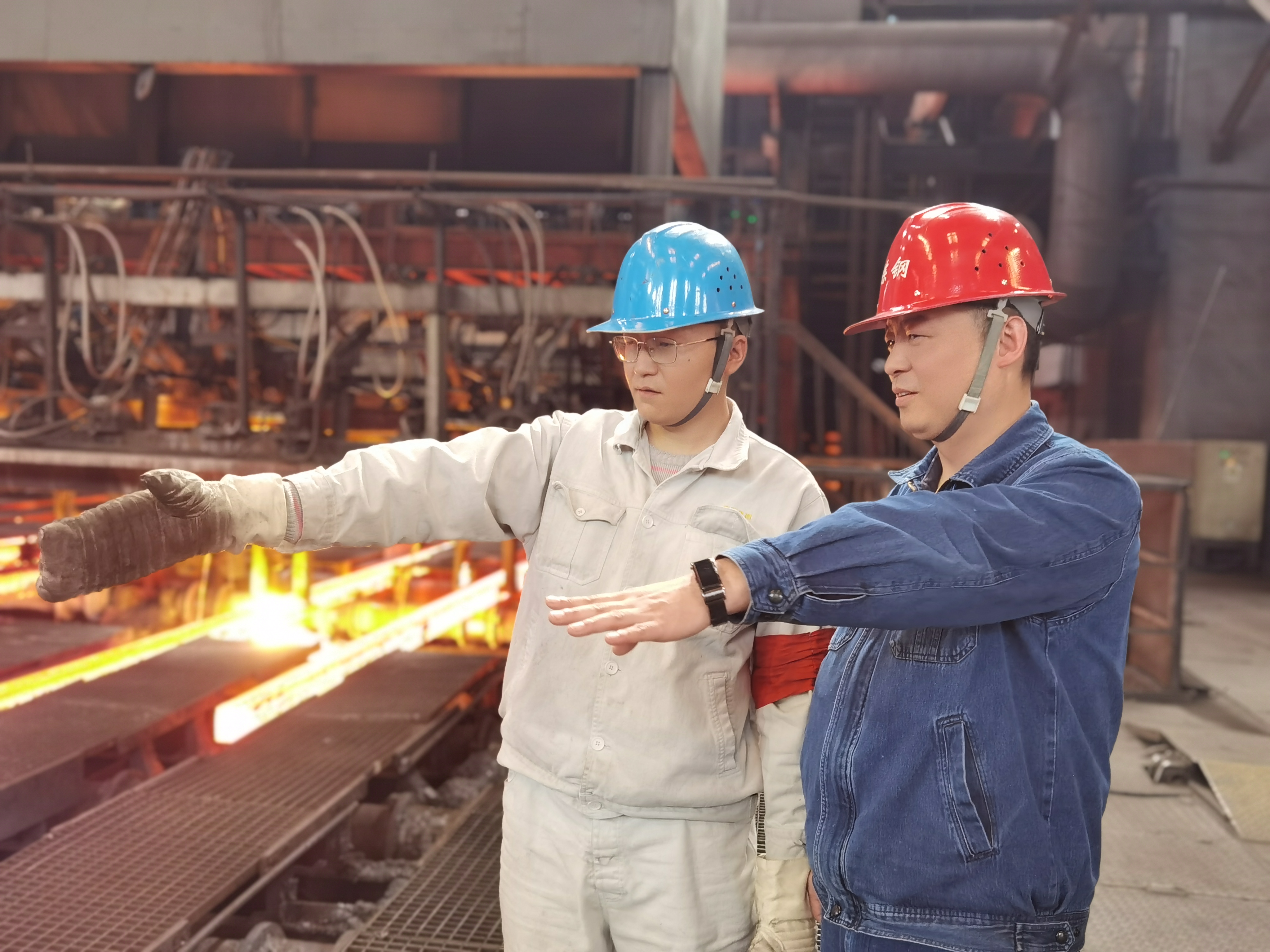 胸懷大我勇?lián)? 實干篤行寫輝煌