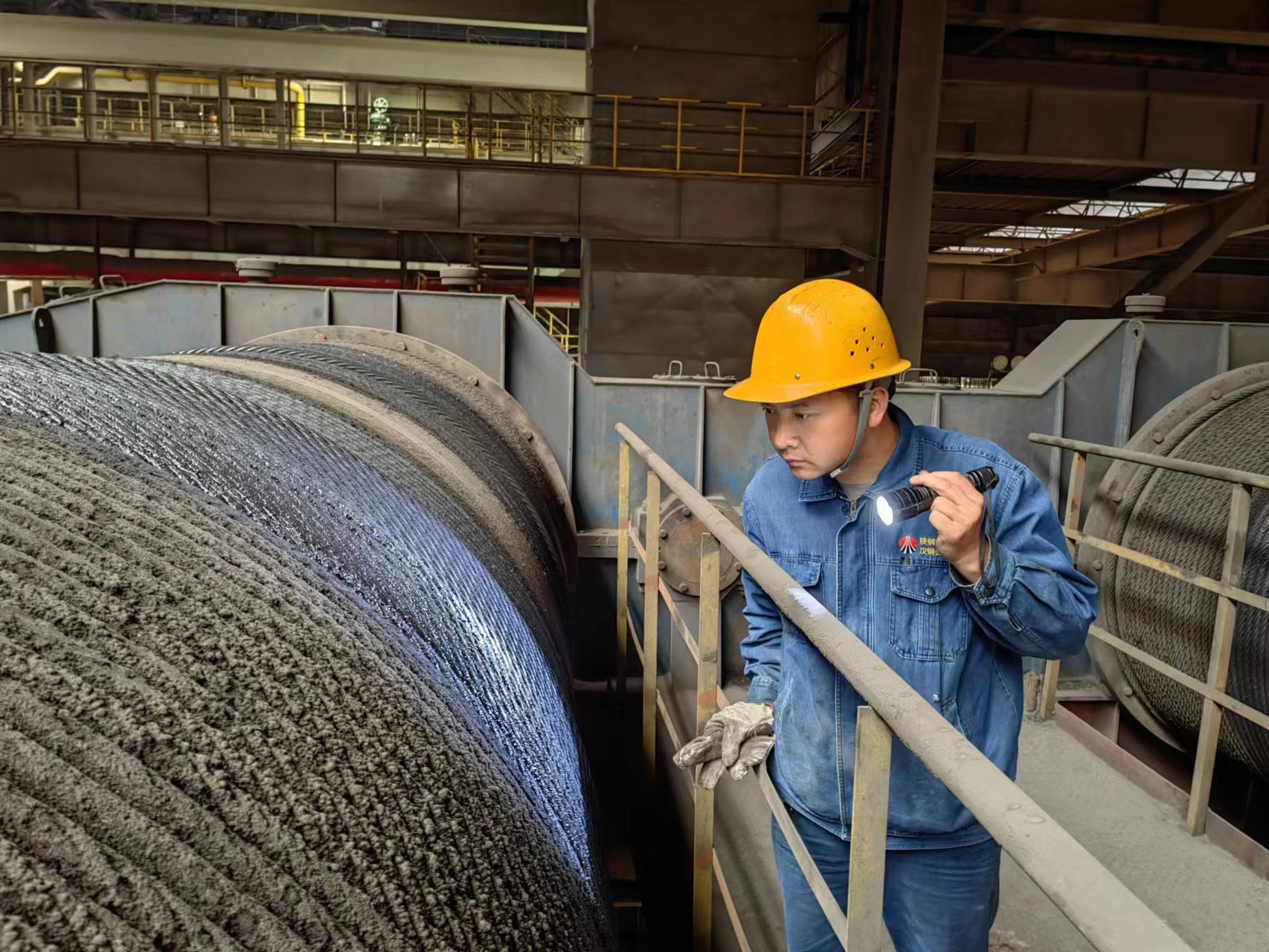 在平凡的崗位上做一縷“發(fā)亮”的光