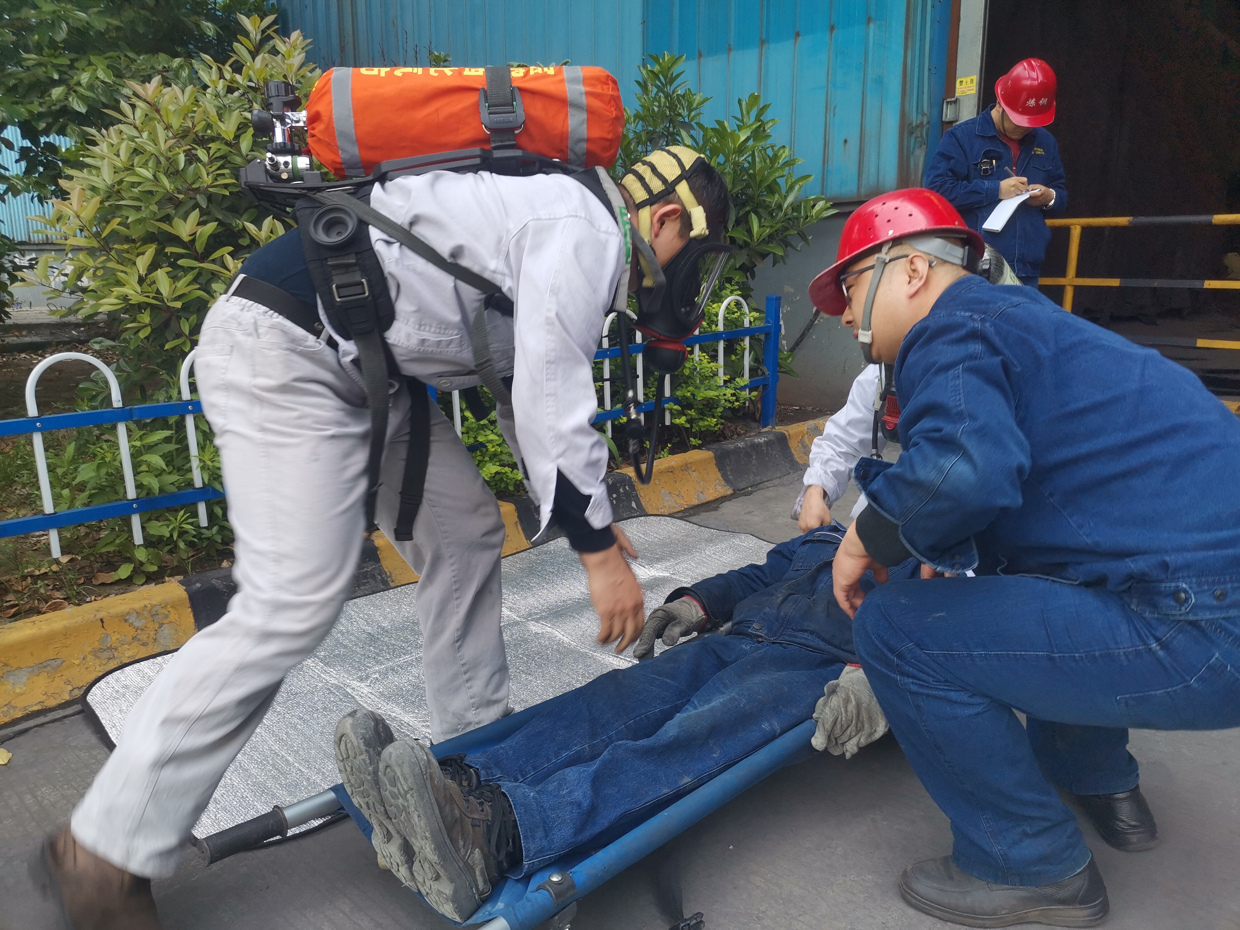 給力！安全生產(chǎn)月煉鋼這樣干