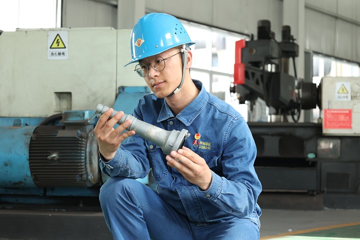 做自己的光    溫暖而有力量 ——記2022年度全國(guó)鋼鐵行業(yè)“優(yōu)秀共青團(tuán)員”姚堯