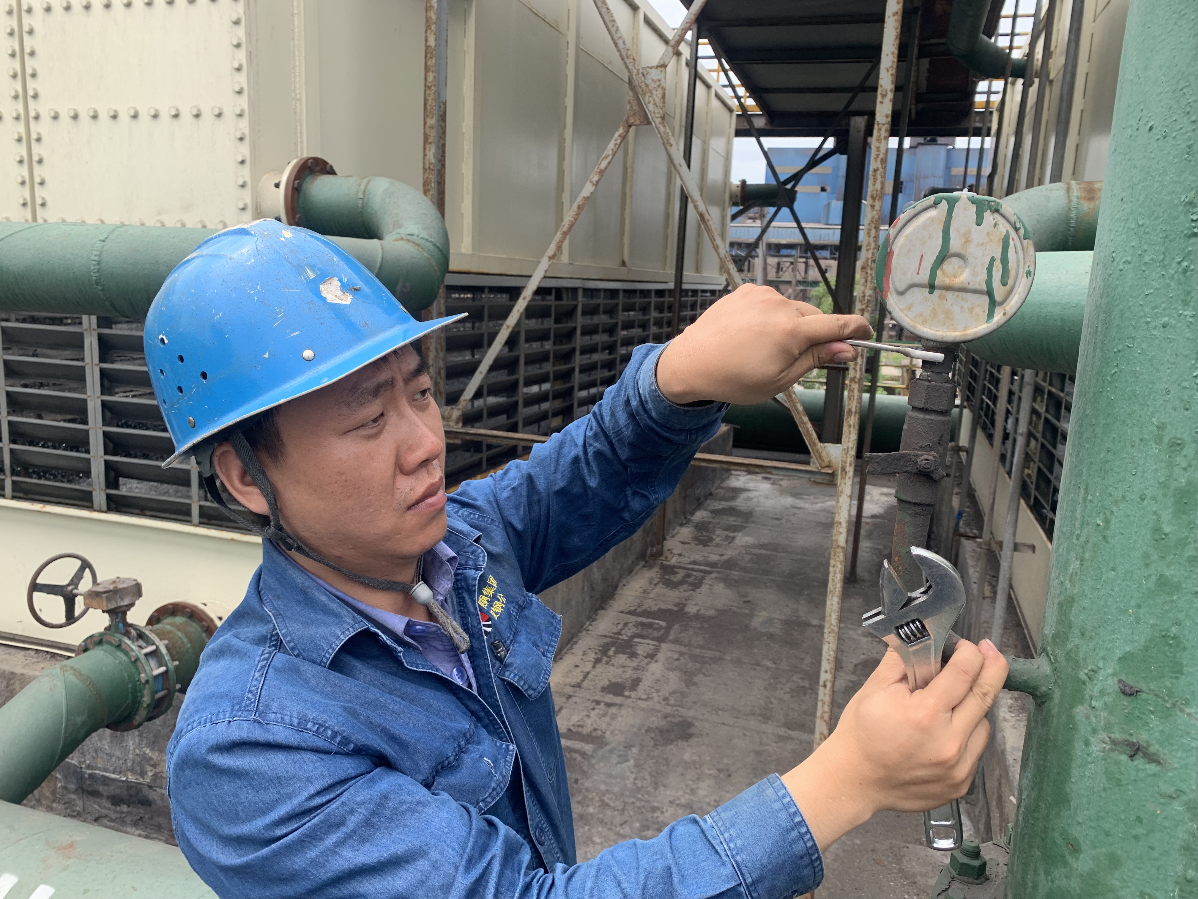 鋼鐵一線，激燃青春之火