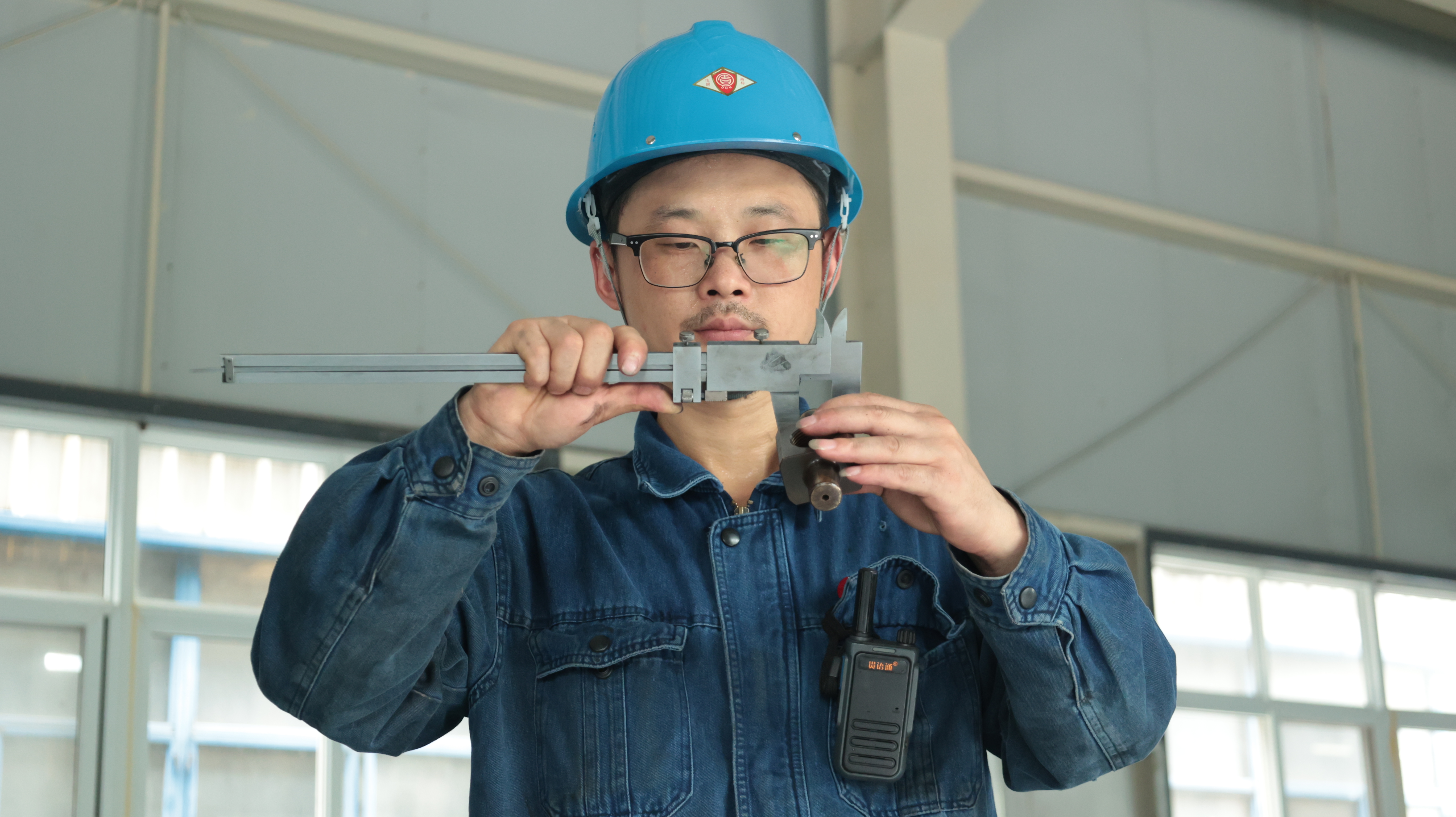 砥礪“鉗”行  青春在這里綻放光彩 ——記第六屆陜西省國有企業(yè)職工技能大賽鉗工第三名獲得者朱卯