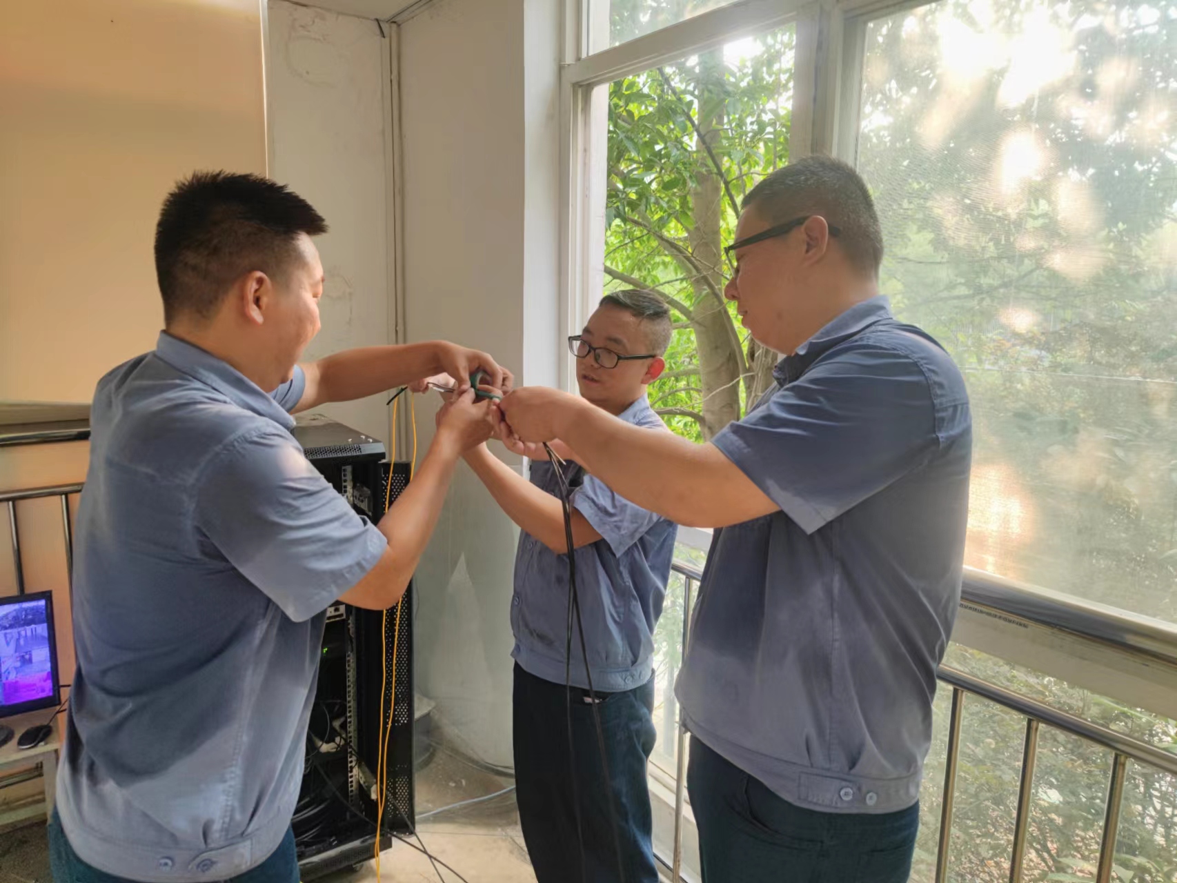 無懼“烤驗(yàn)”！“秋老虎”和設(shè)備人的battle時(shí)刻