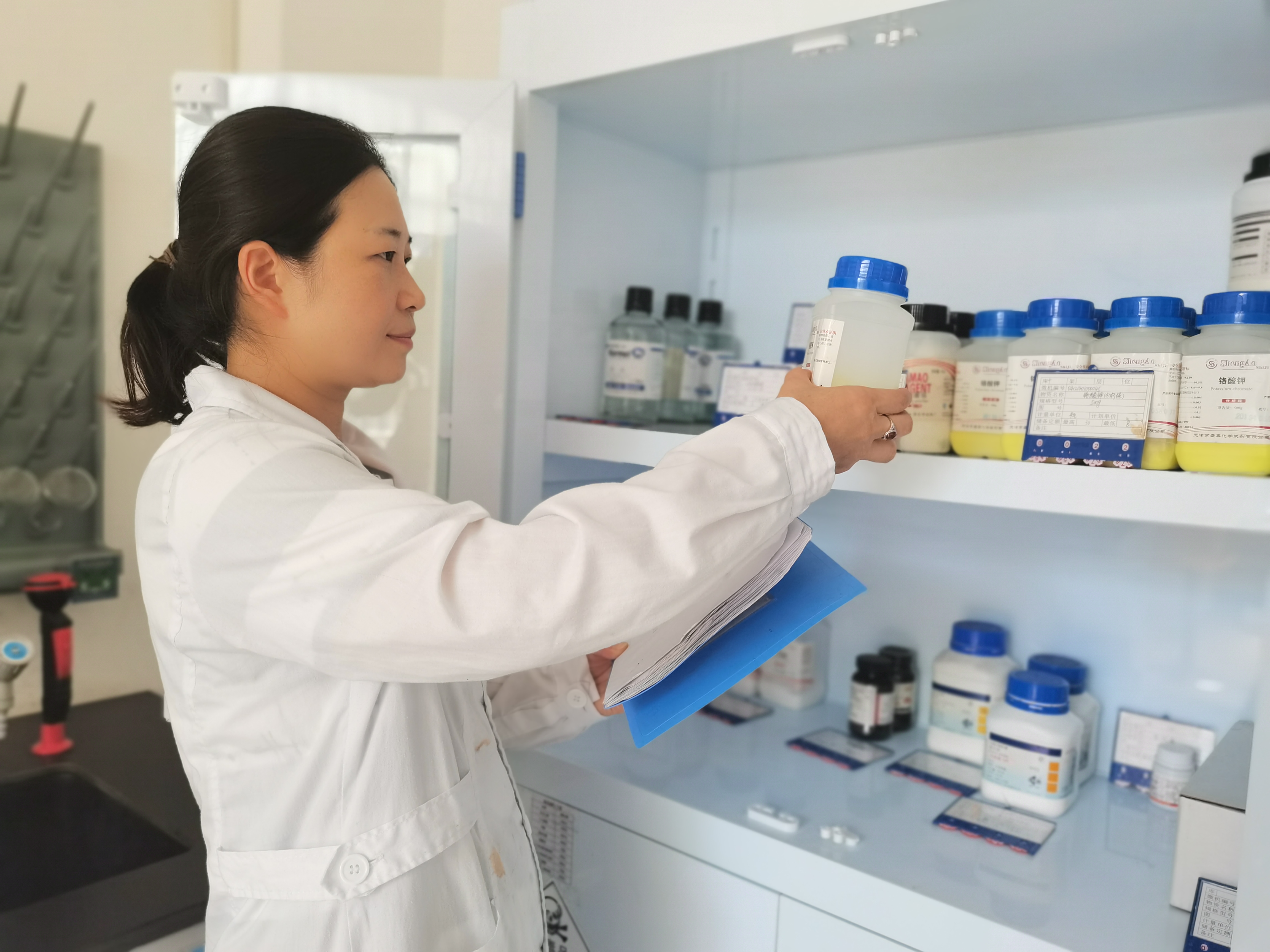 最美“紅姐”，讓芳華在方寸之地綻放