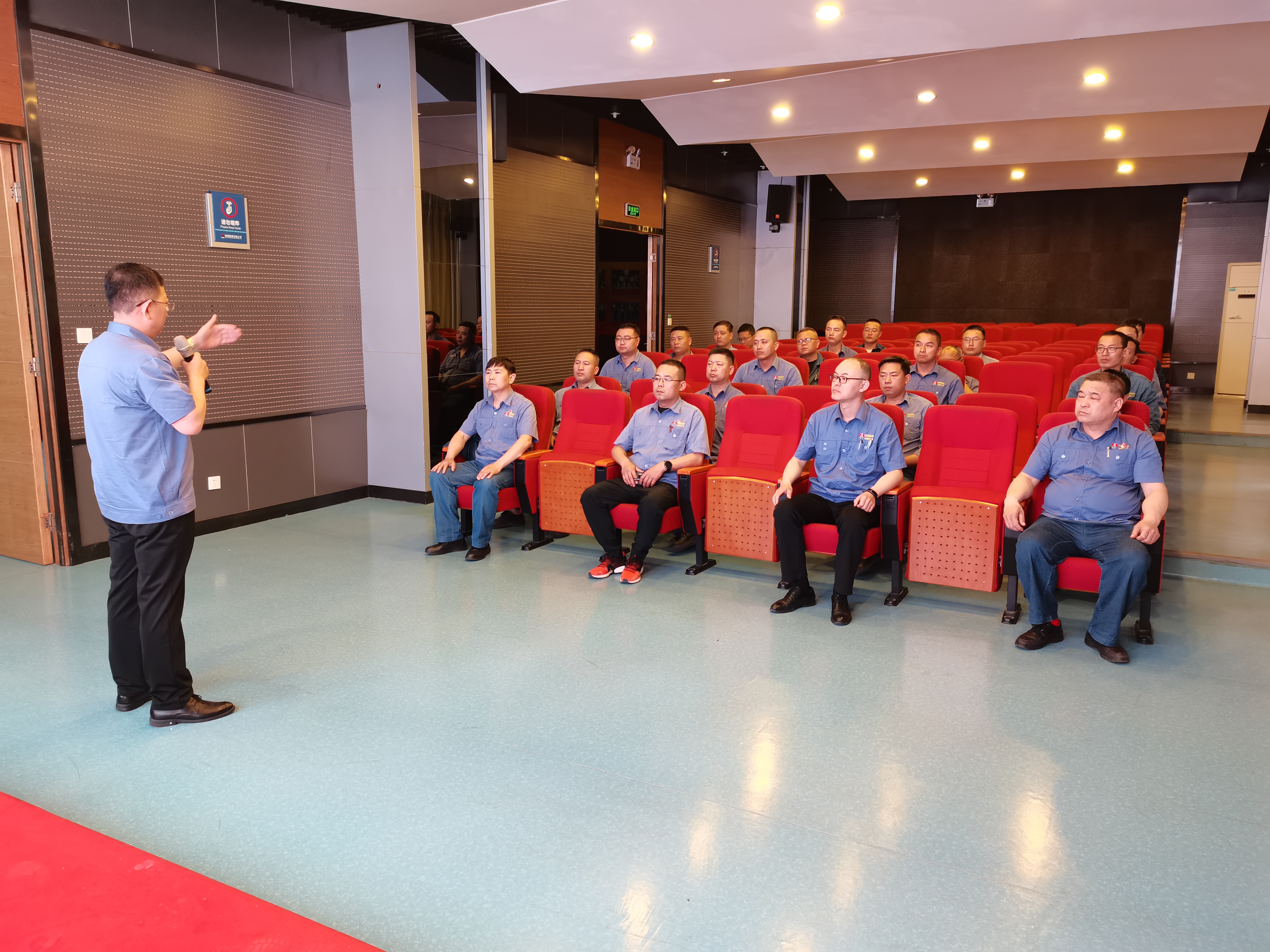 推進(jìn)廉政建設(shè) 涵養(yǎng)清風(fēng)正氣