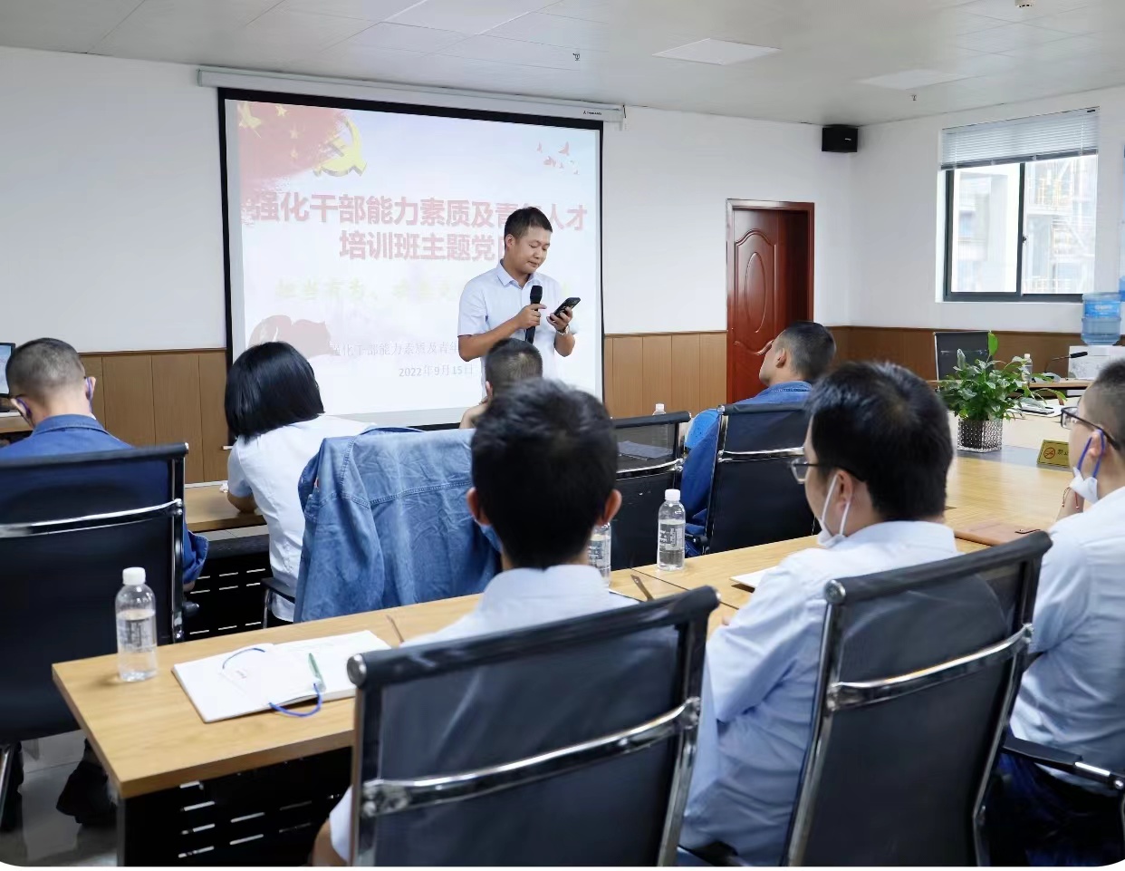 “青藍相繼”激活人才發(fā)展新動能