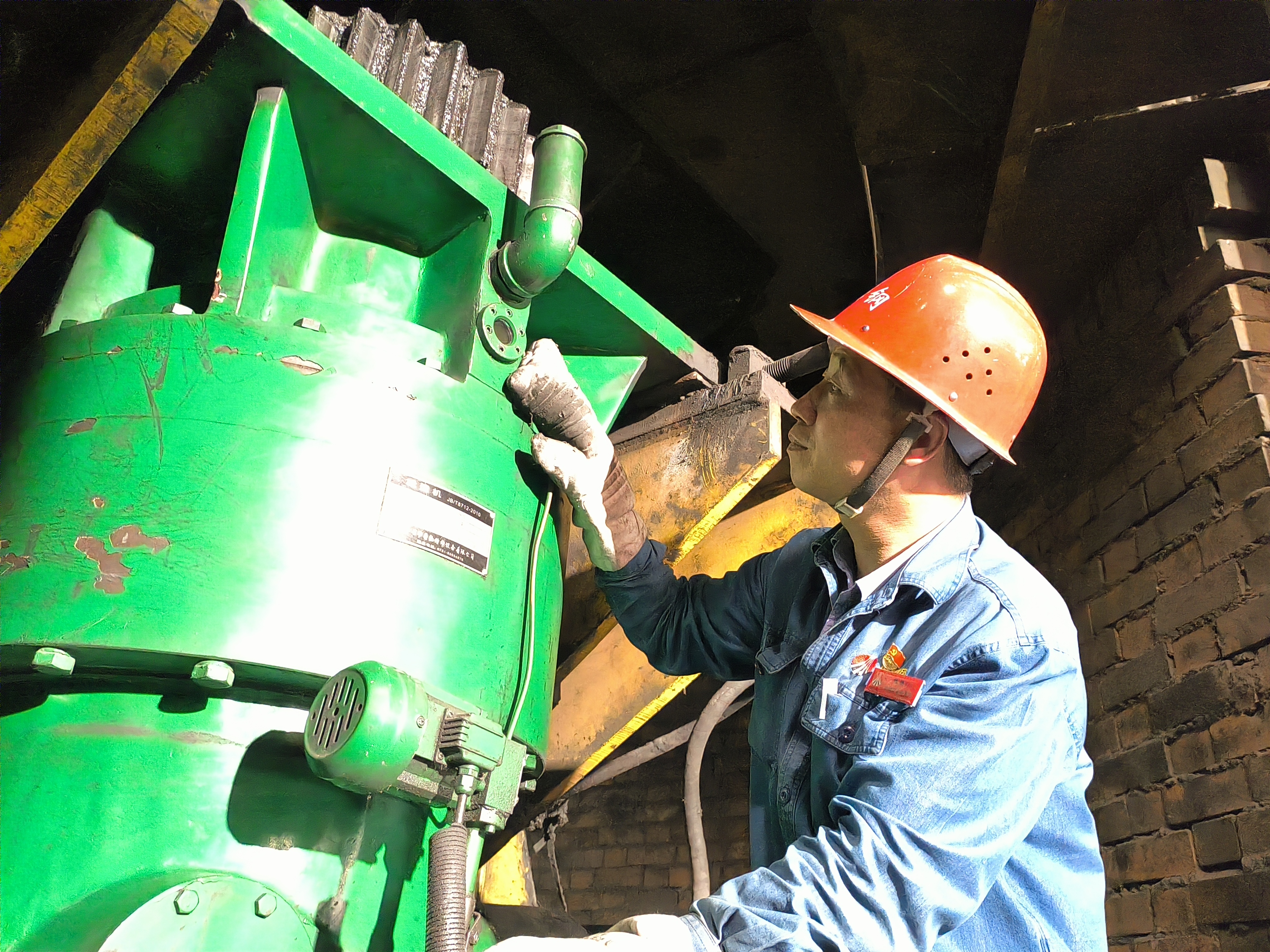 “三色交織”共繪安全生產(chǎn)新畫卷