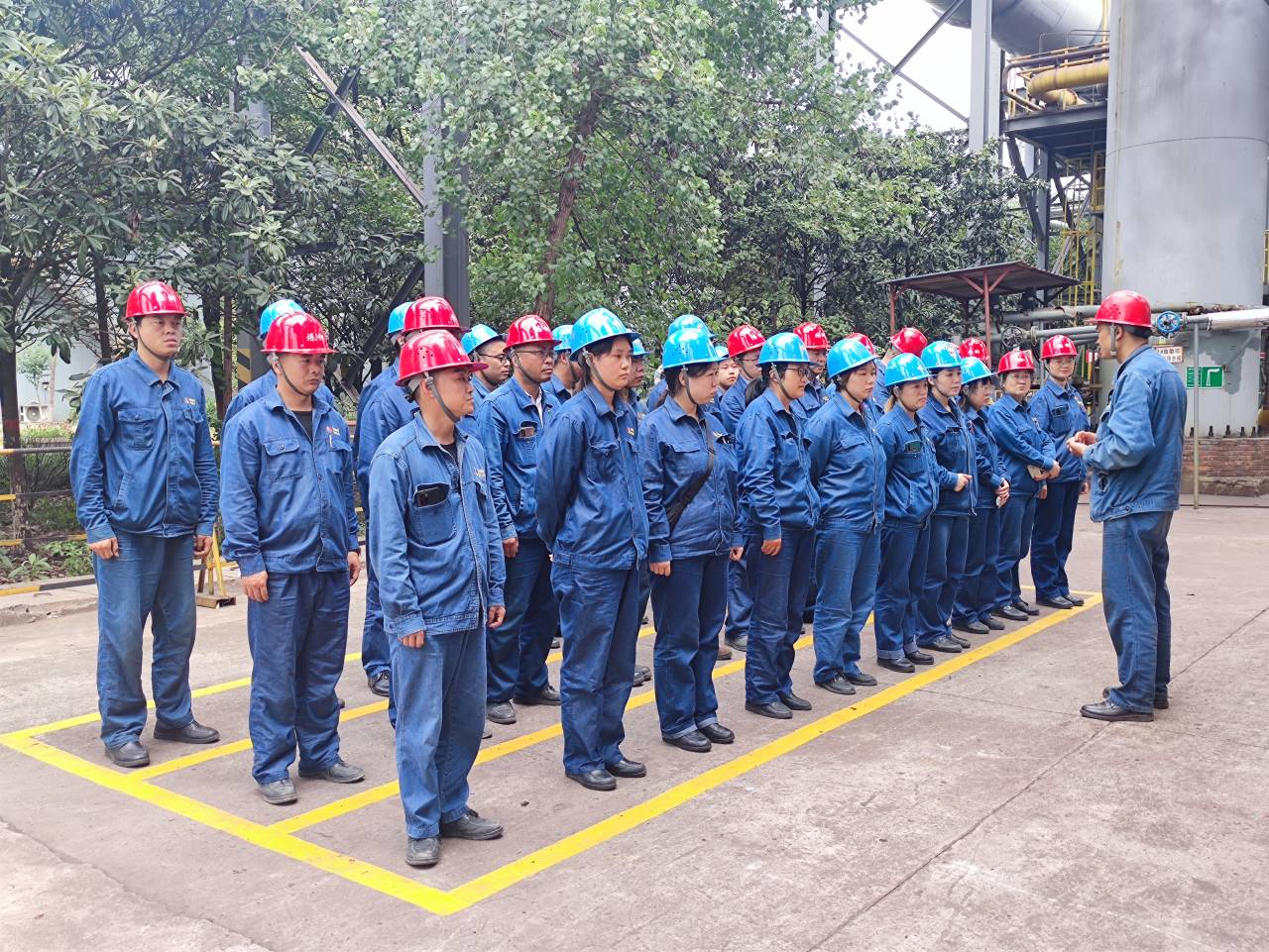 緊盯安全“紅線” 握牢發(fā)展“長線”