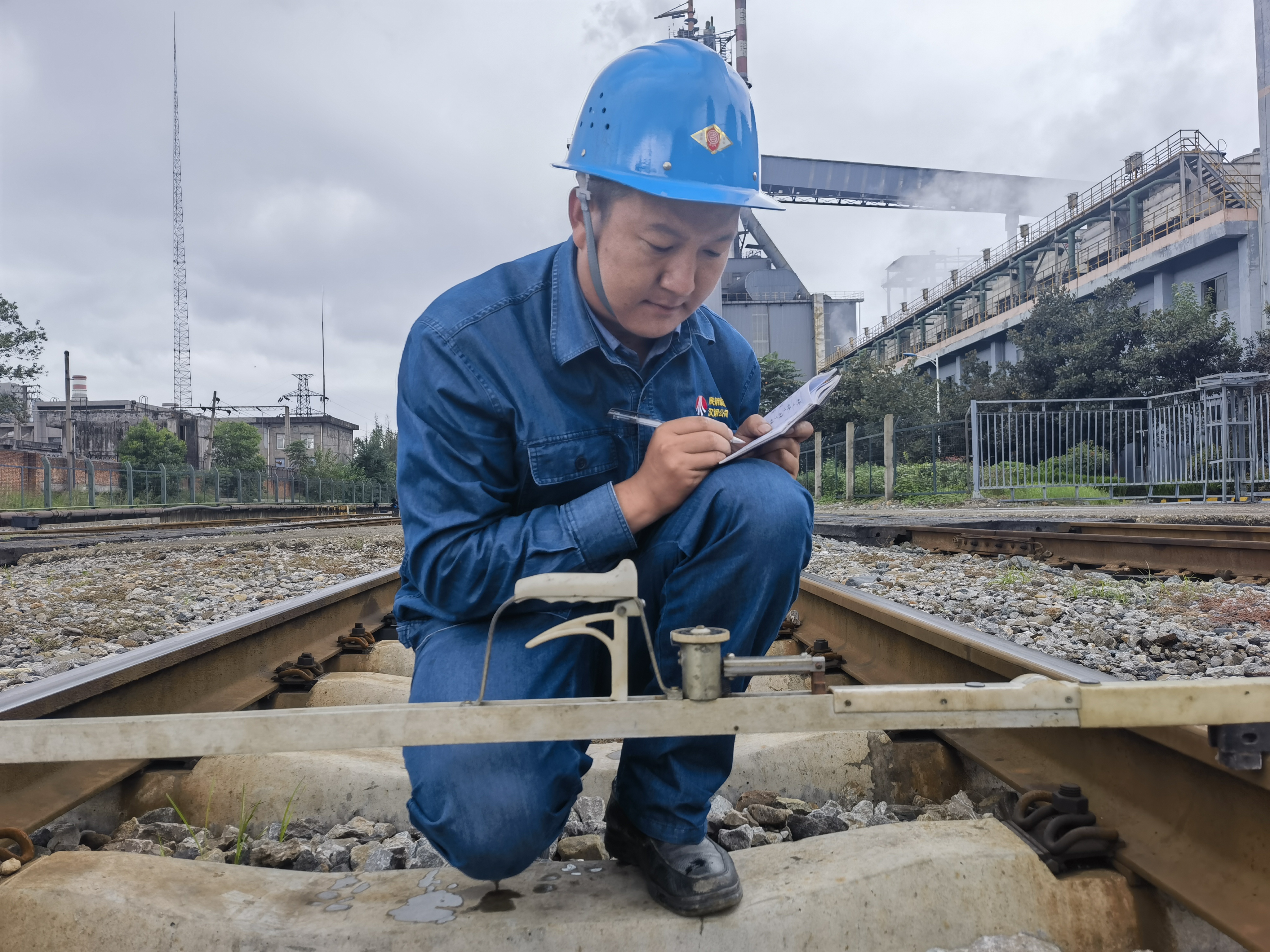 演繹“鐵運(yùn)青春”，他是十里鋼城最閃耀的星