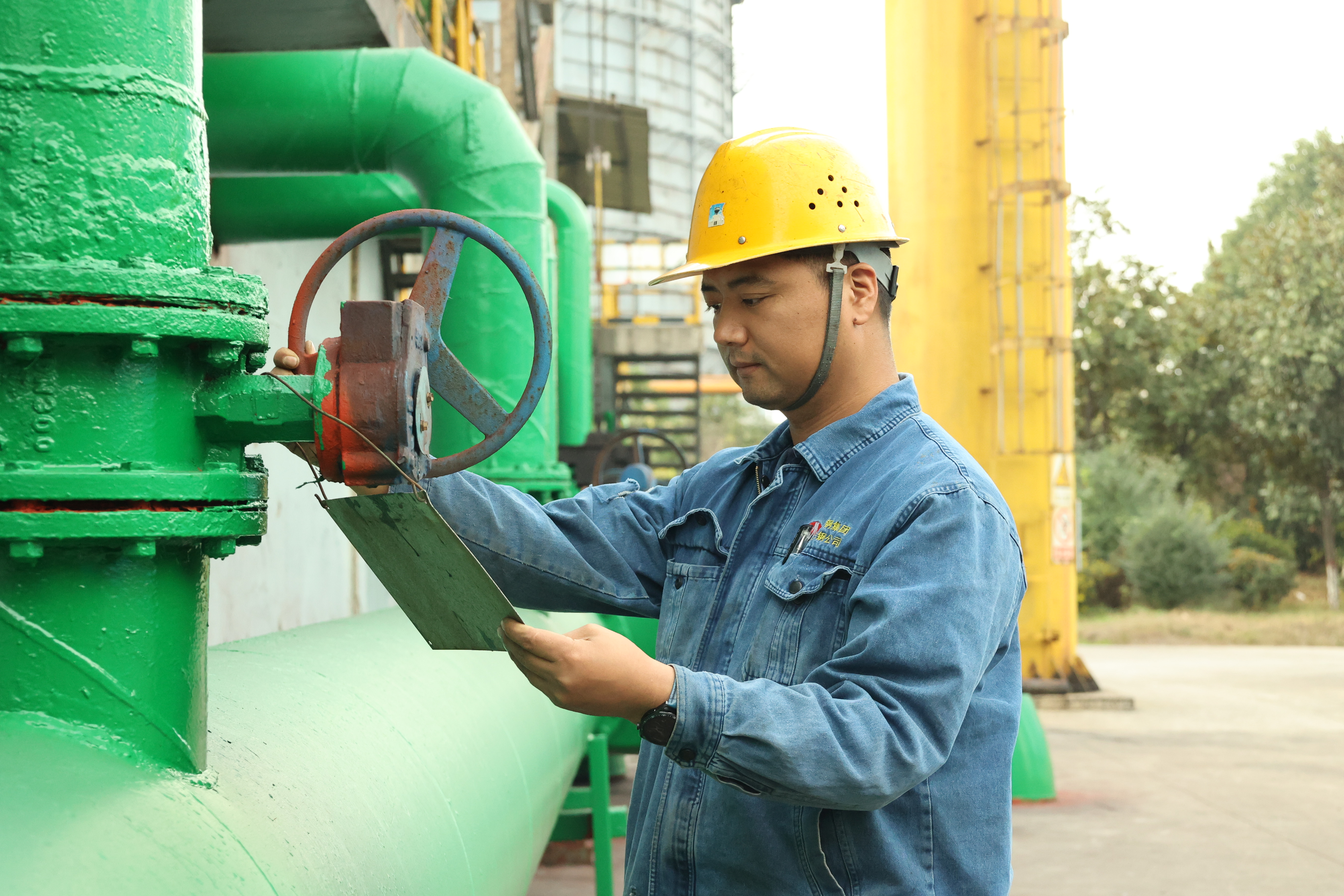 “滿格”狀態(tài)  為安全生產(chǎn)再加碼