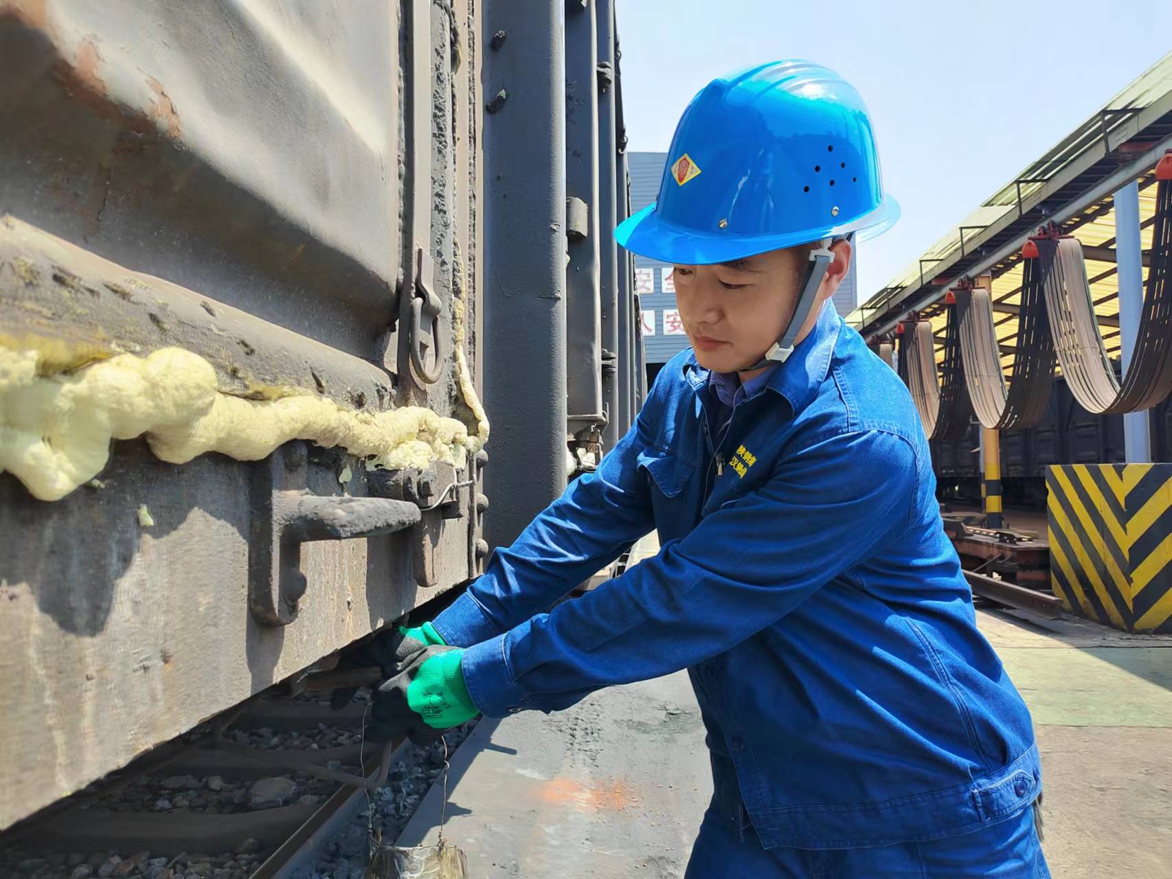 翻車線上，你奮戰(zhàn)的背影最美！