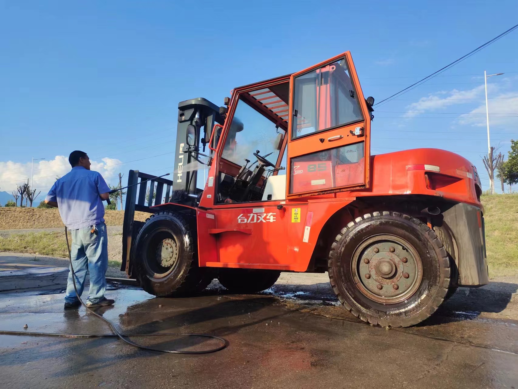 翻車線上，你奮戰(zhàn)的背影最美！