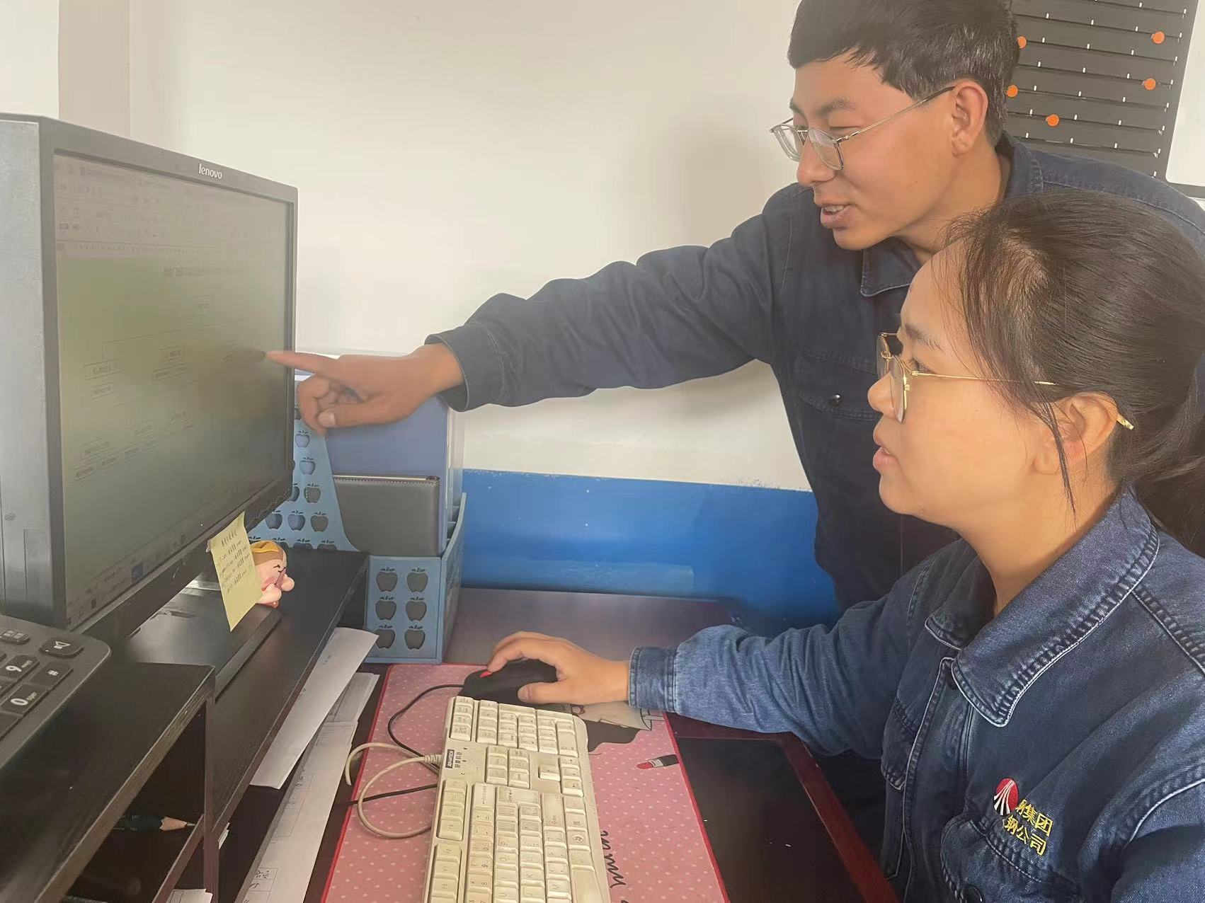 手拿“鐵算盤”，算清“成本賬”