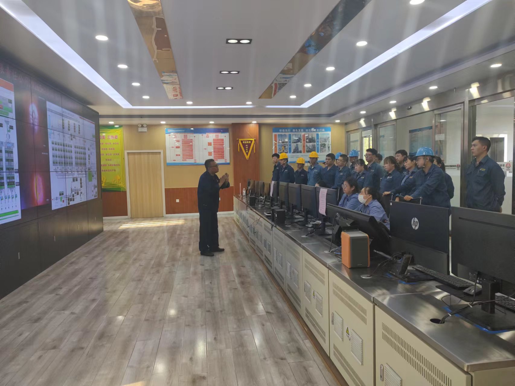 “融入式黨建”構(gòu)建生產(chǎn)管理新格局