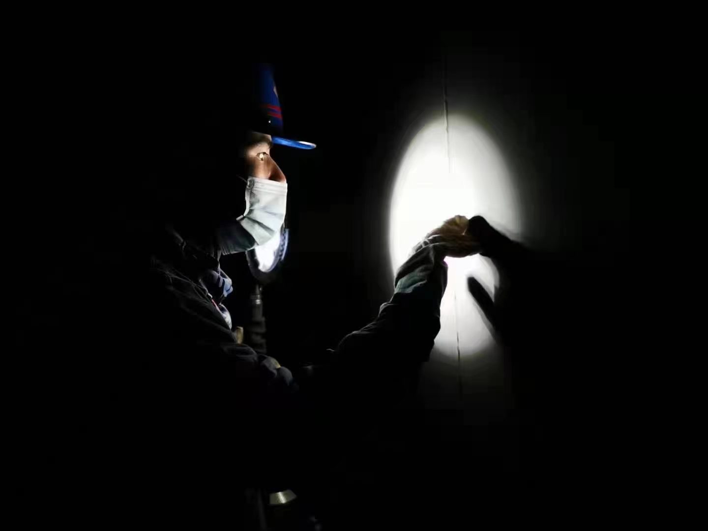 用奮斗之“筆”書寫青春“畫卷”