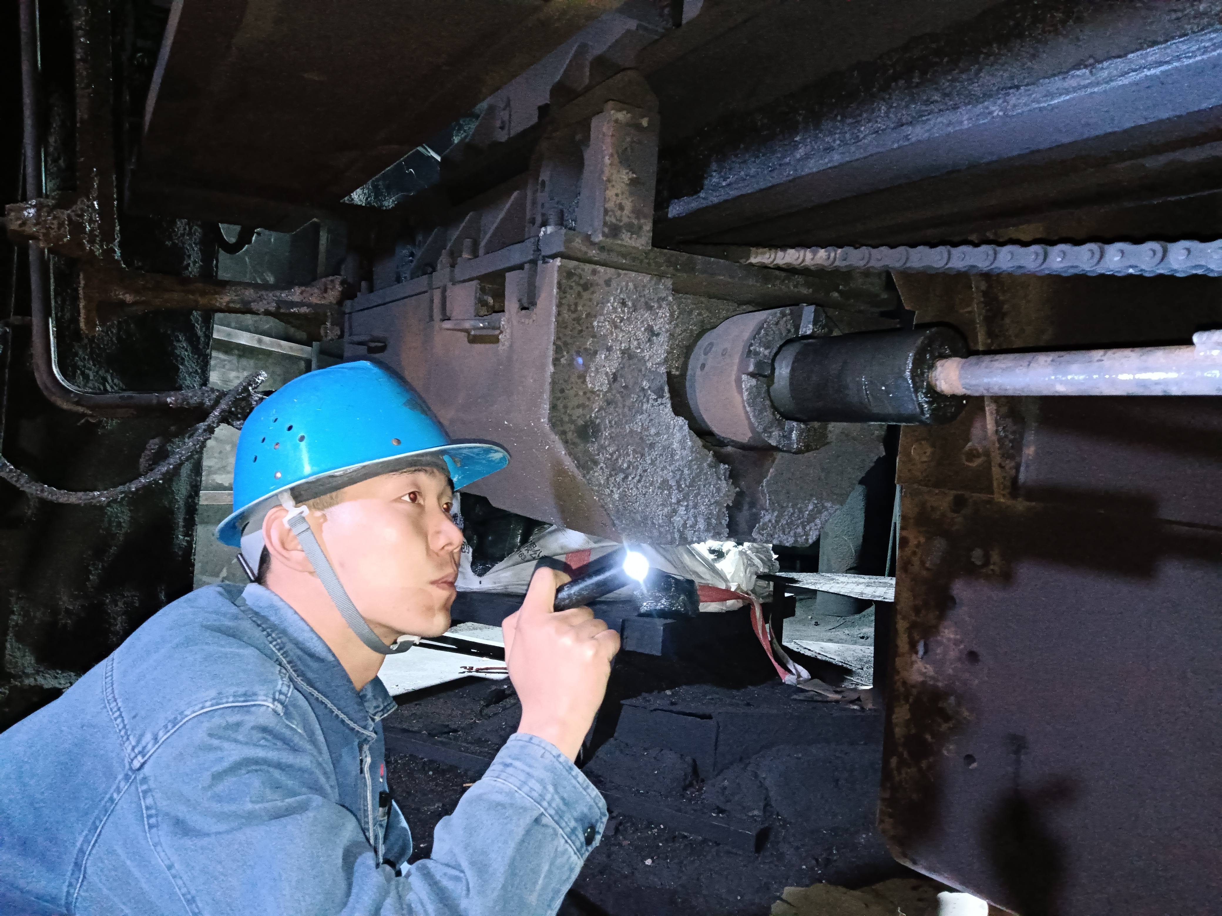 一元、千元、上萬(wàn)元， 每一元都是他對(duì)降本的執(zhí)著