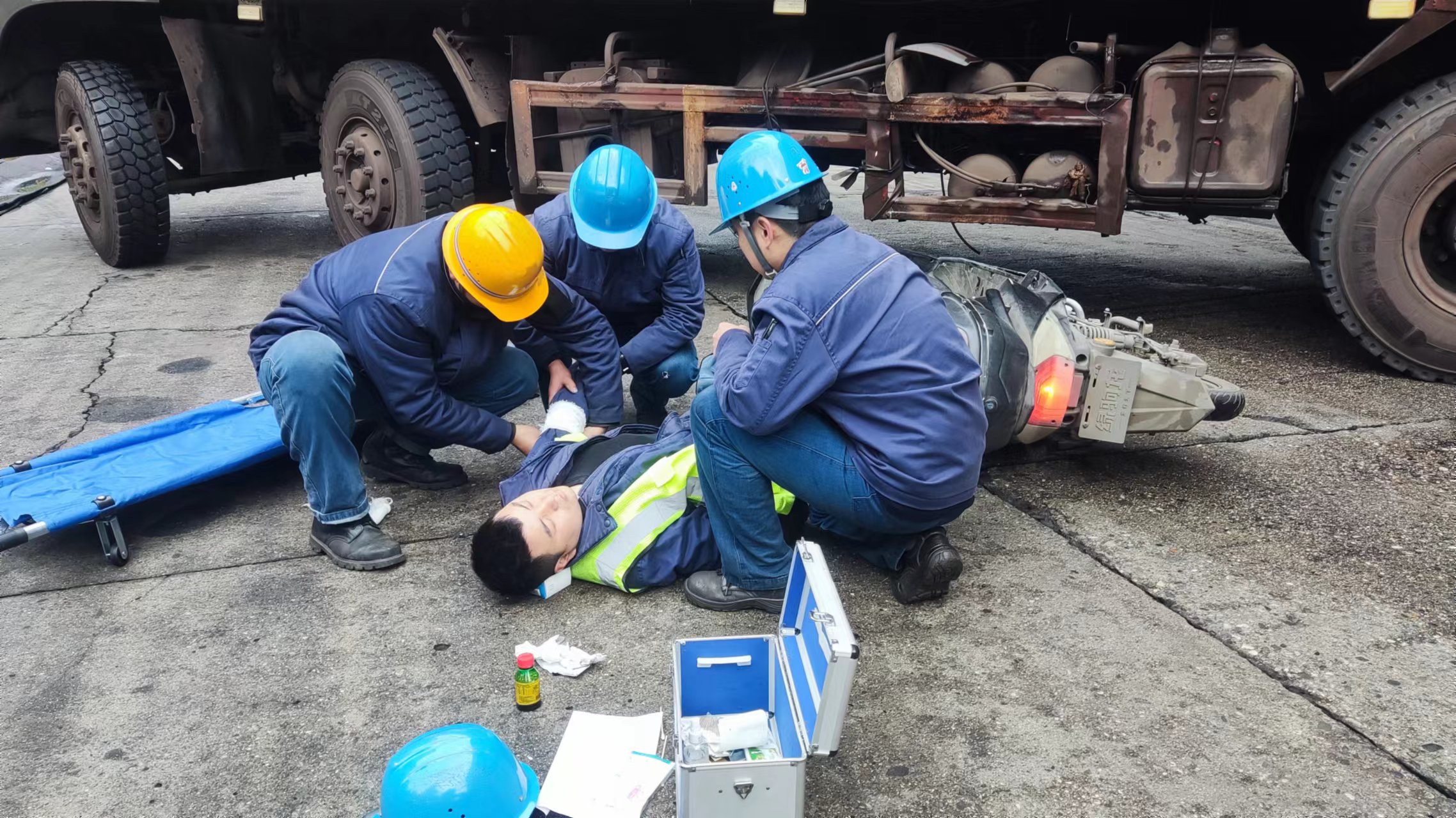 漢鋼公司開展122“全國交通安全日”暨交通安全宣傳月主題活動(dòng)