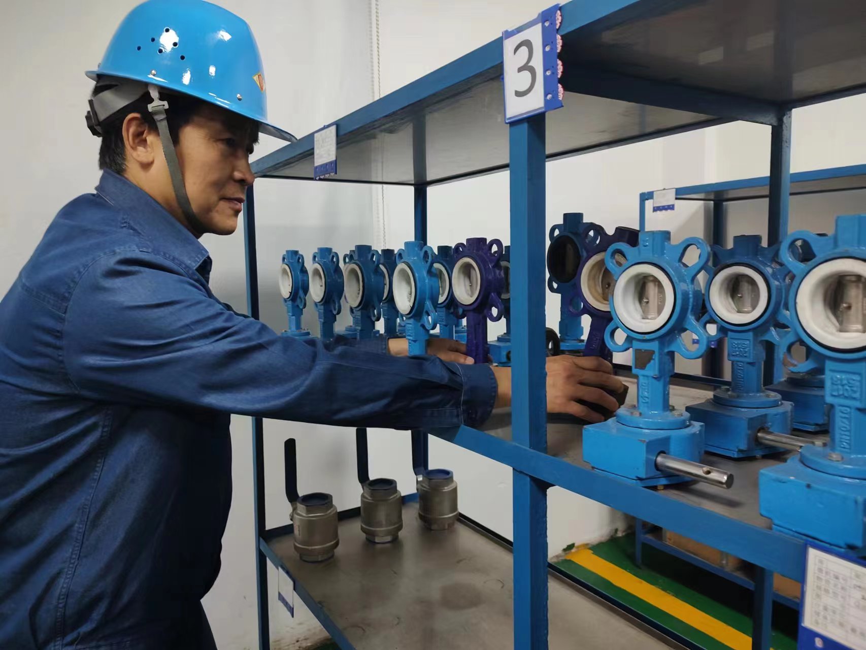 逐“綠”而行“碳”新路 激發(fā)綠色發(fā)展新動(dòng)能