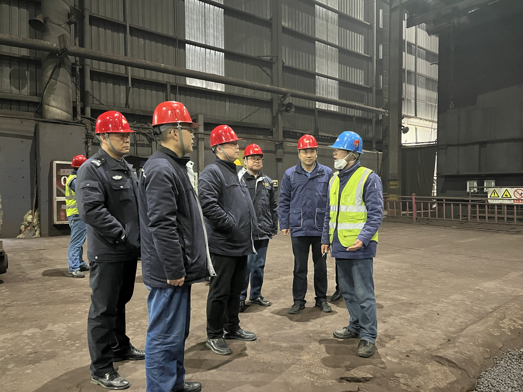 黃曉安帶隊(duì)開展節(jié)中安全檢查