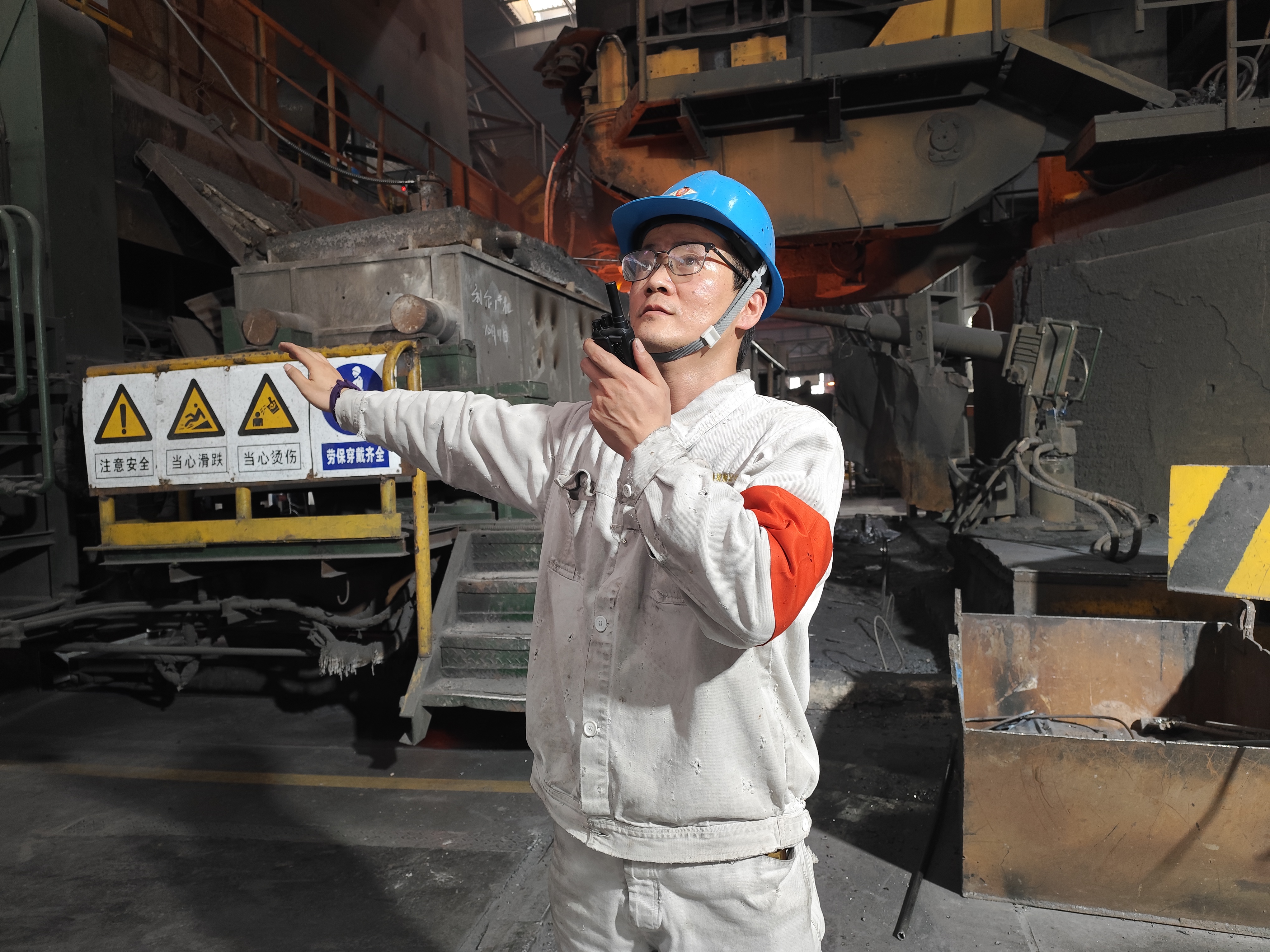 最美“三原色” 出“彩”鋼鐵人