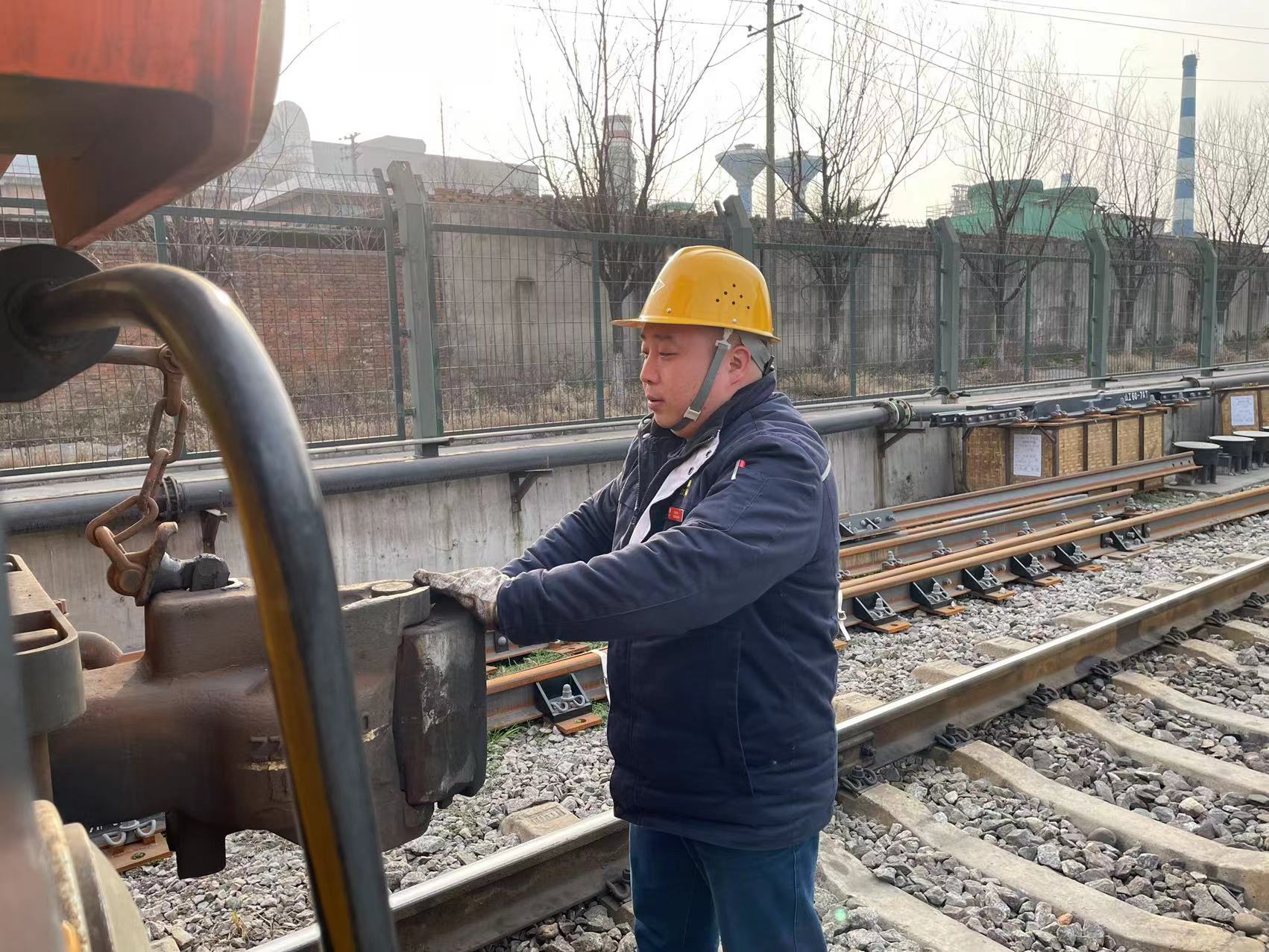 是他們，默默守護(hù)鋼城的“萬家燈火”