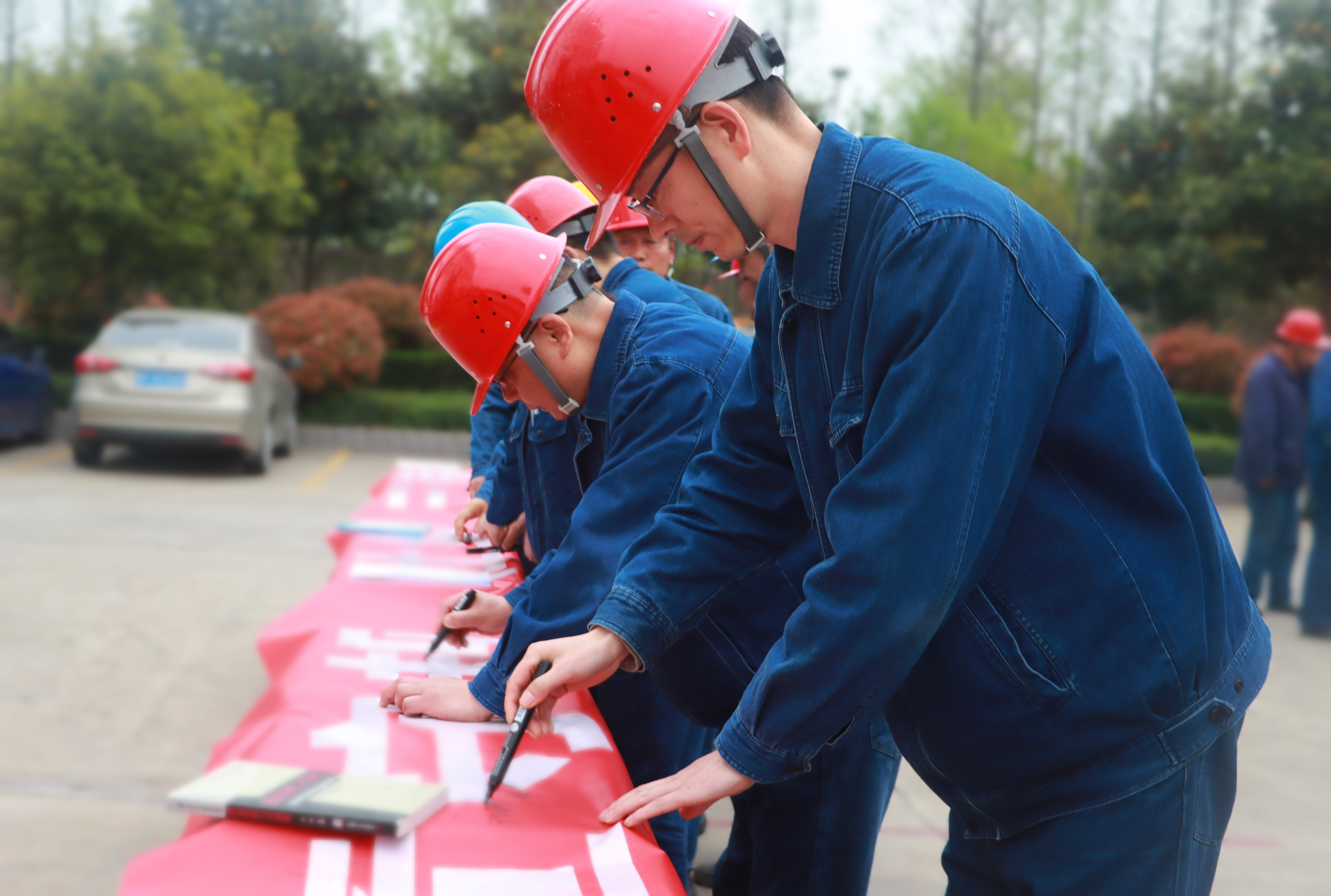 奮進(jìn)春天 邁穩(wěn)安全每一步