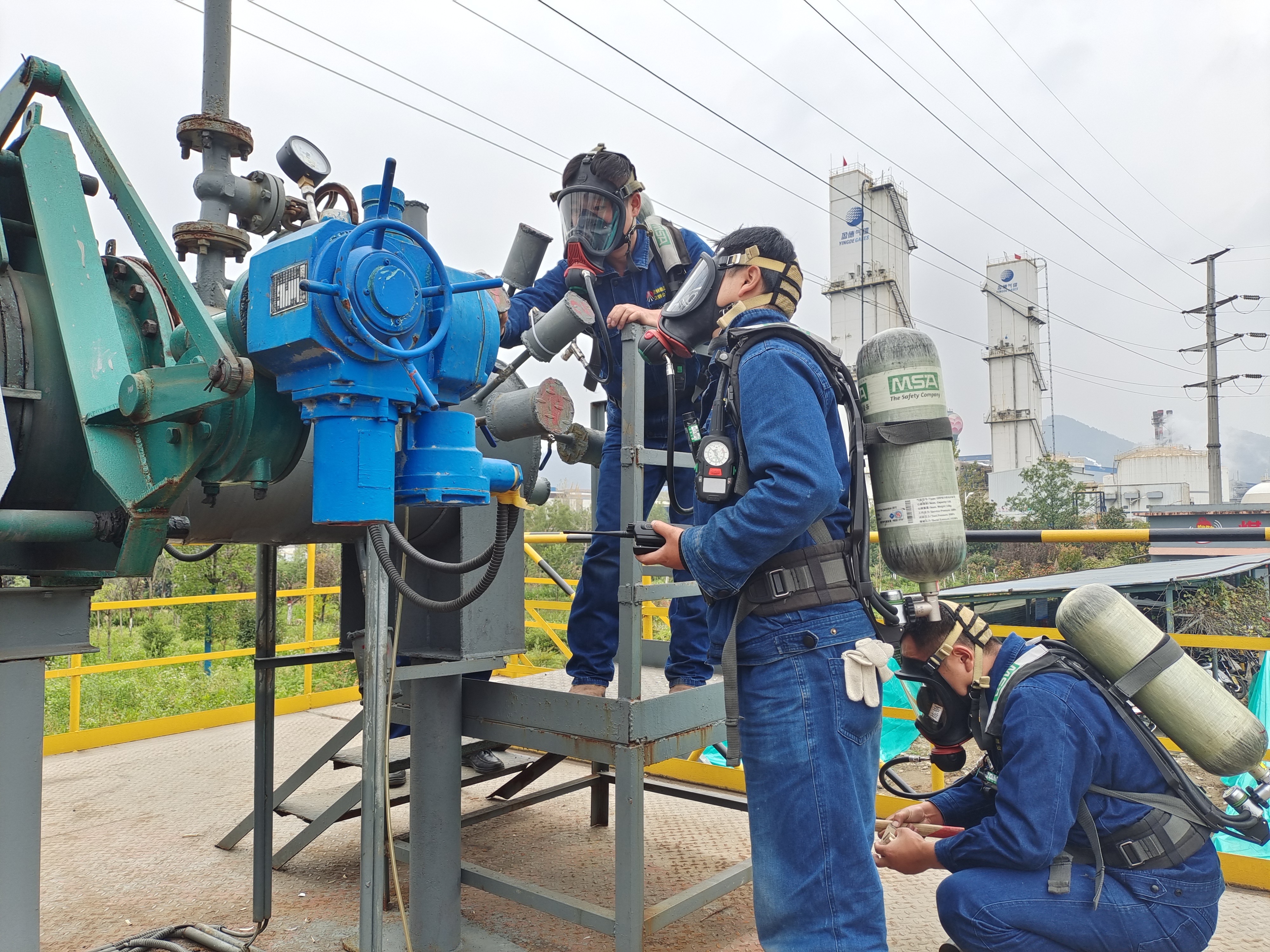 “鋪路搭橋”助力職工成長成才