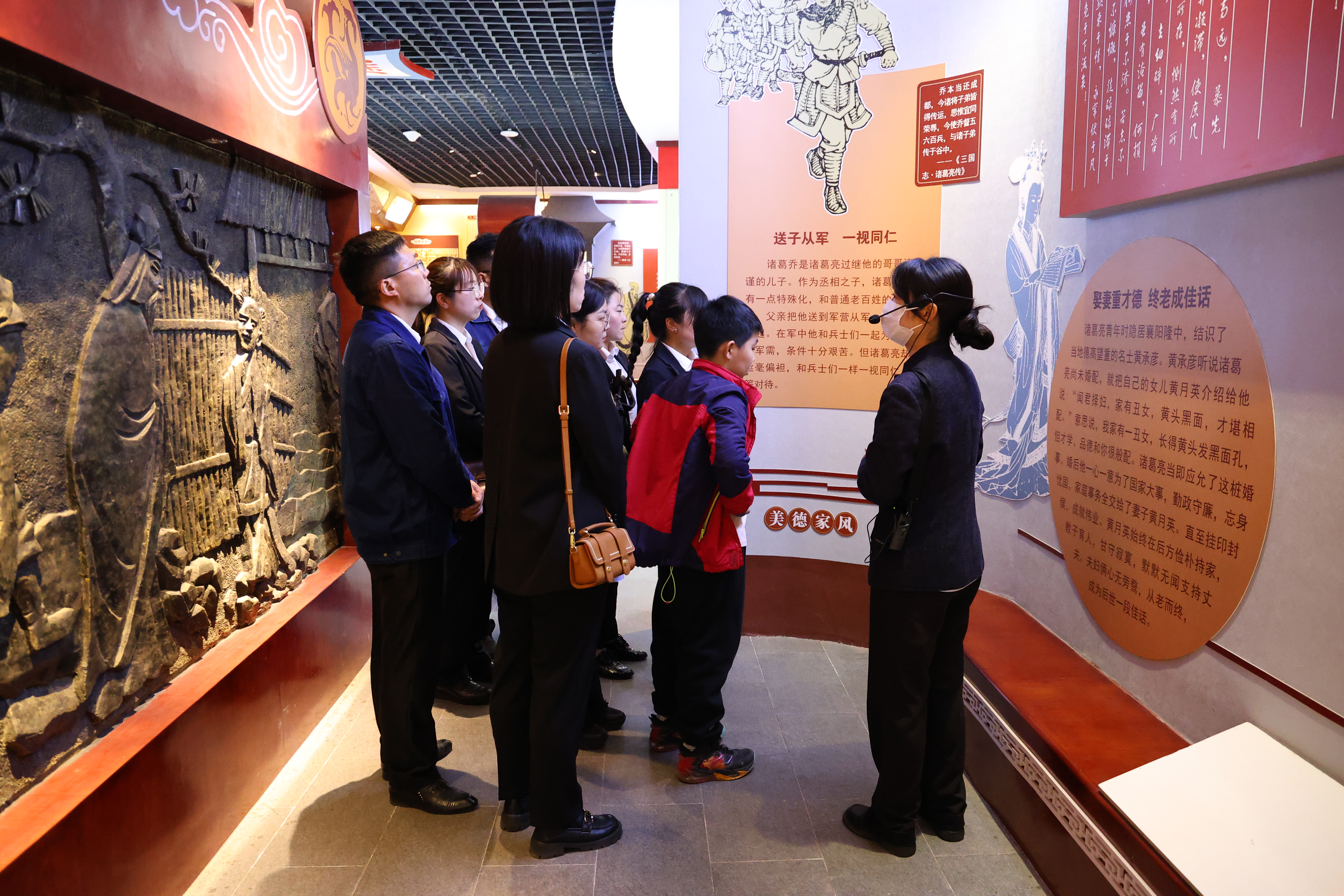 四個“緊扣”推動黨紀(jì)學(xué)習(xí)教育走深走實