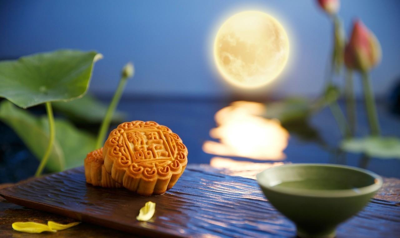 月滿中秋，情滿人間