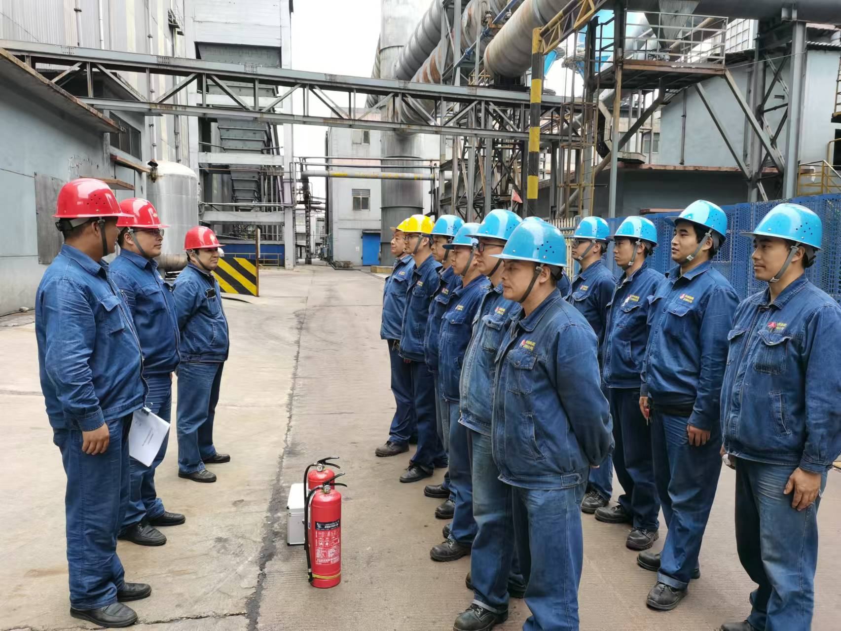 精心烹飪“安全套餐”，“燃”動(dòng)消防安全