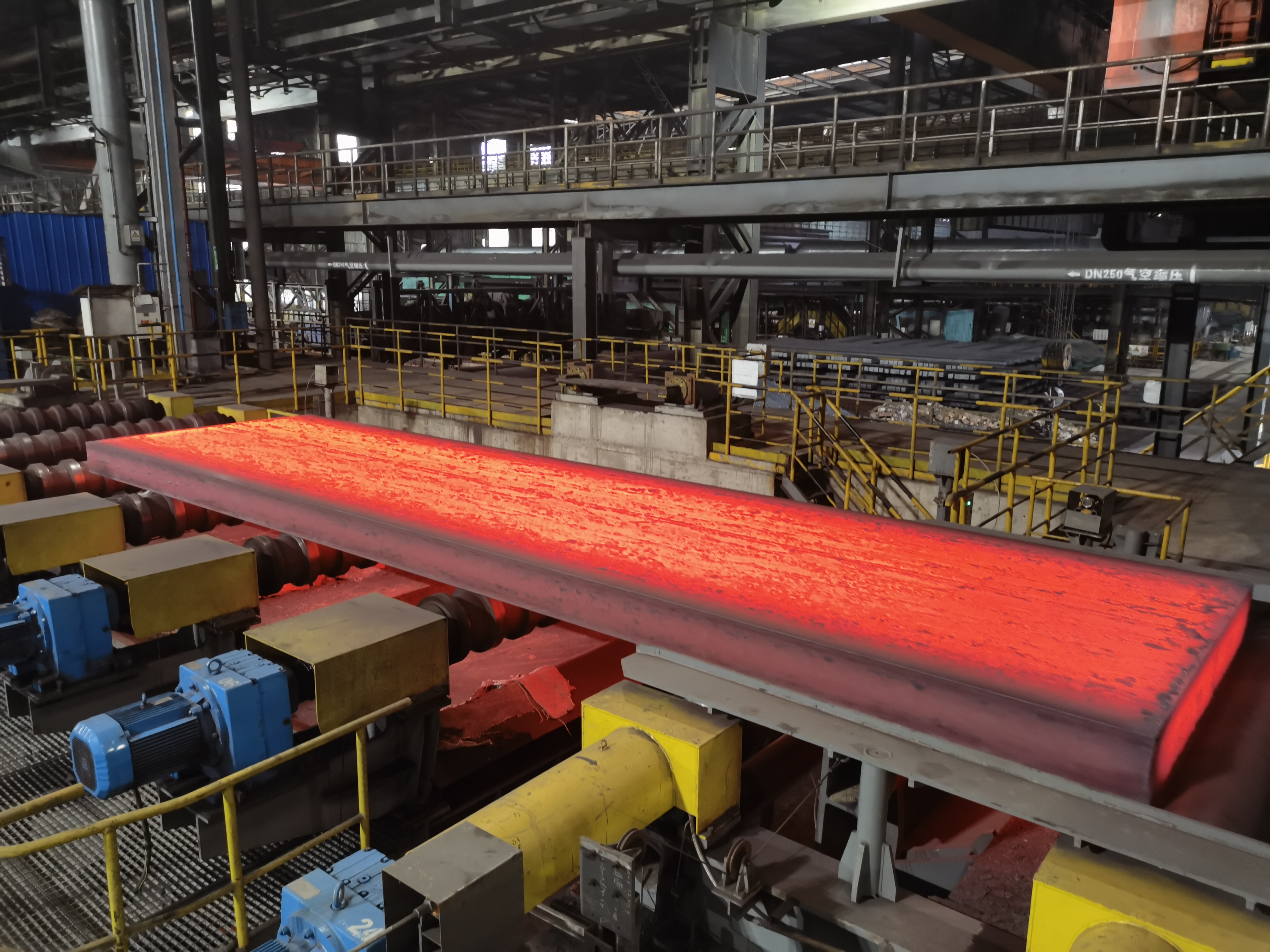 作風(fēng)建設(shè)再“加碼”，吹響決戰(zhàn)“沖鋒號”