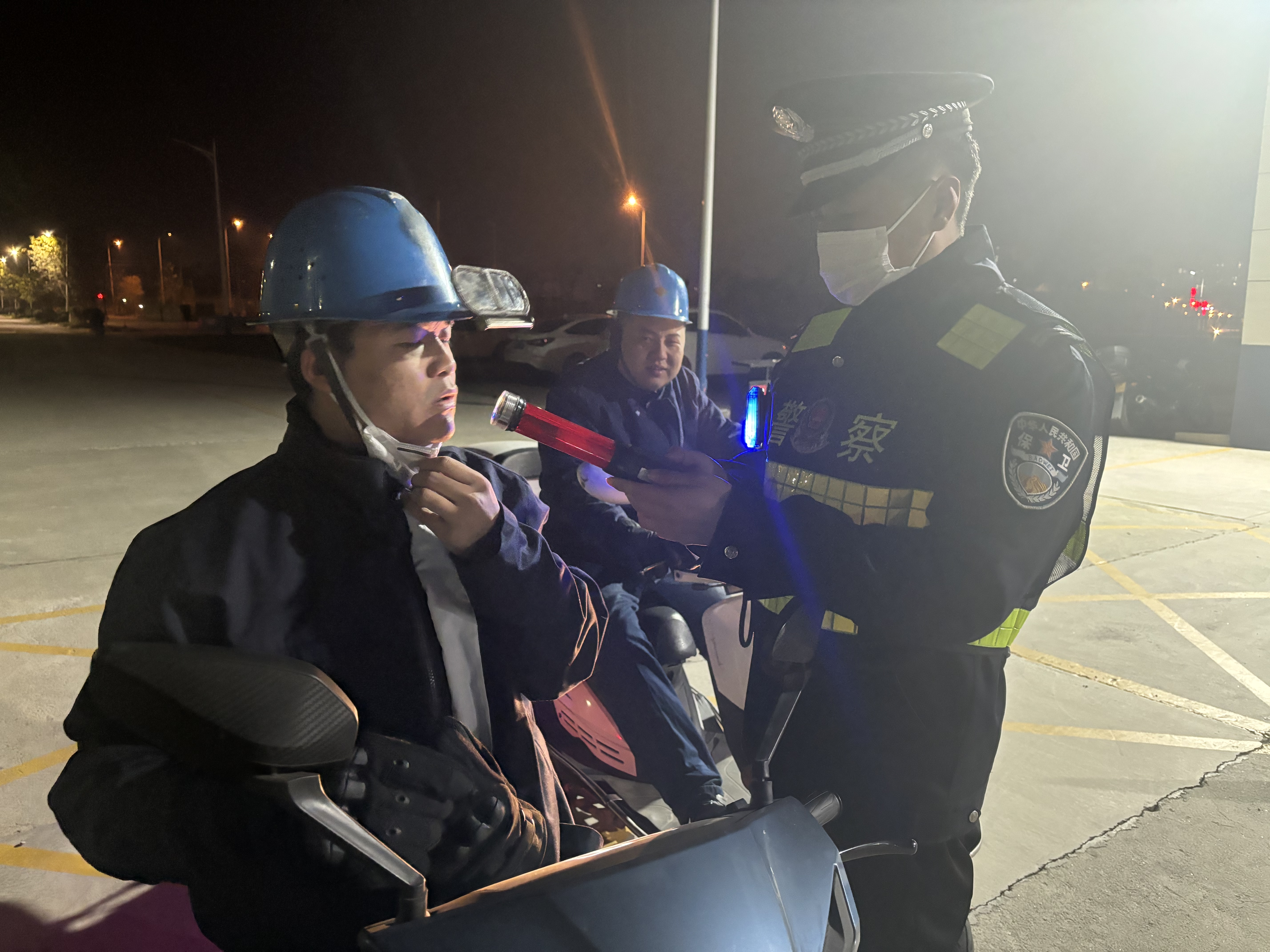 “三點(diǎn)并進(jìn)”全力打好年末交通安全收官之戰(zhàn)